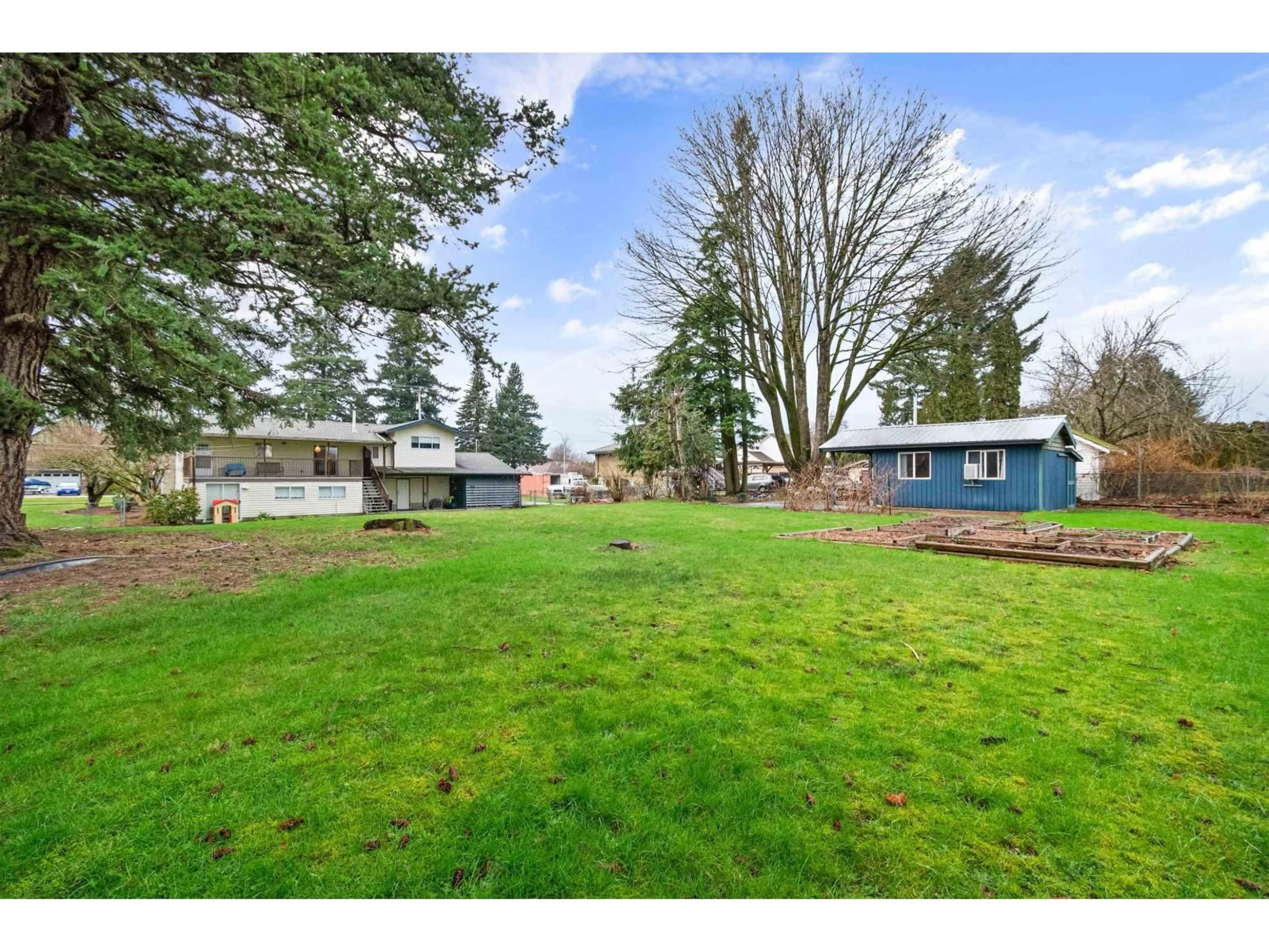 A pic from outside/outdoor area/front of a property/back of a property/a pic from drone, unknown for 5896 CARTER ROAD, Chilliwack British Columbia V2R3J8