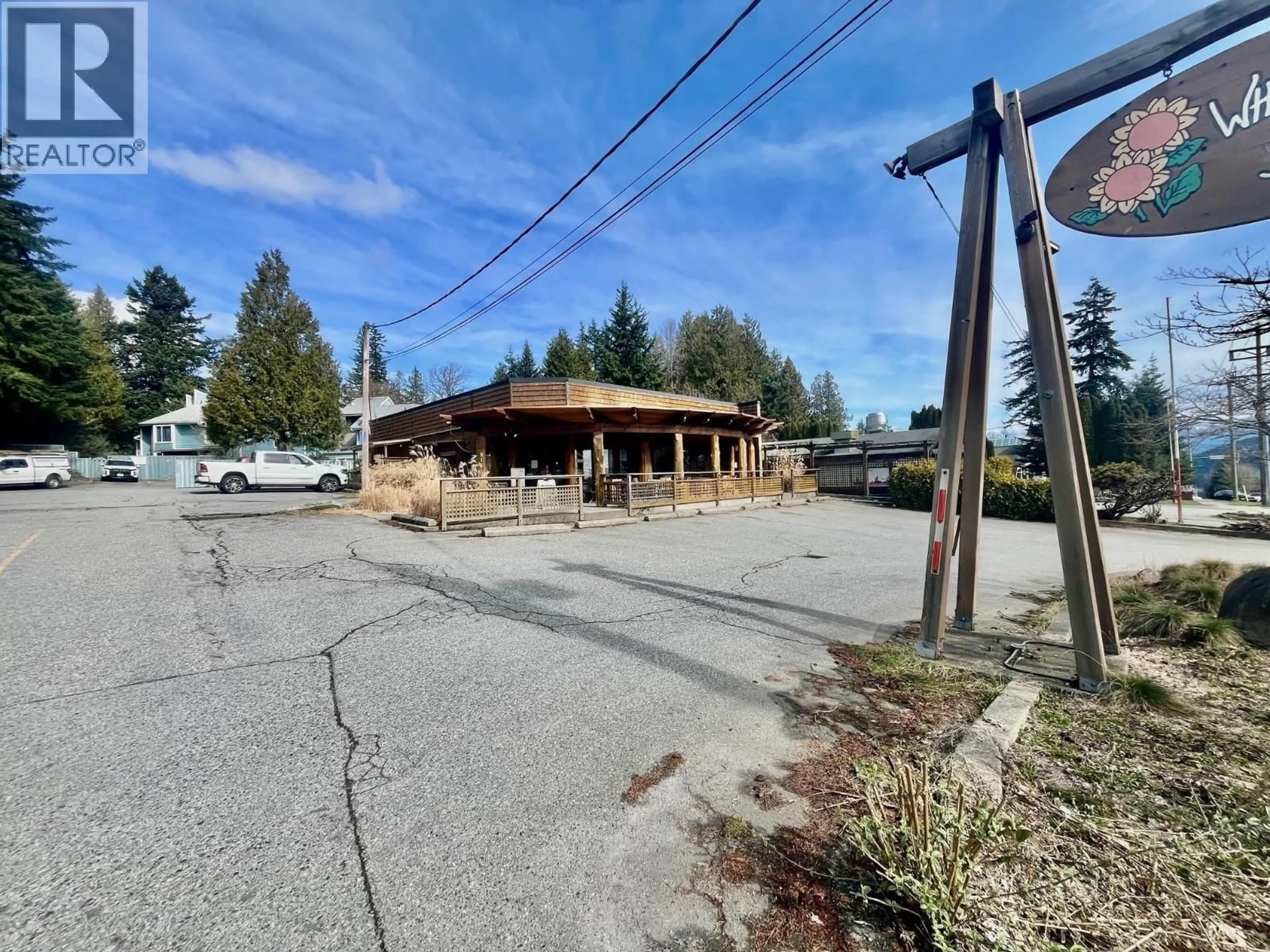 A pic from outside/outdoor area/front of a property/back of a property/a pic from drone, street for 818 GIBSONS WAY, Gibsons British Columbia V0N1V7