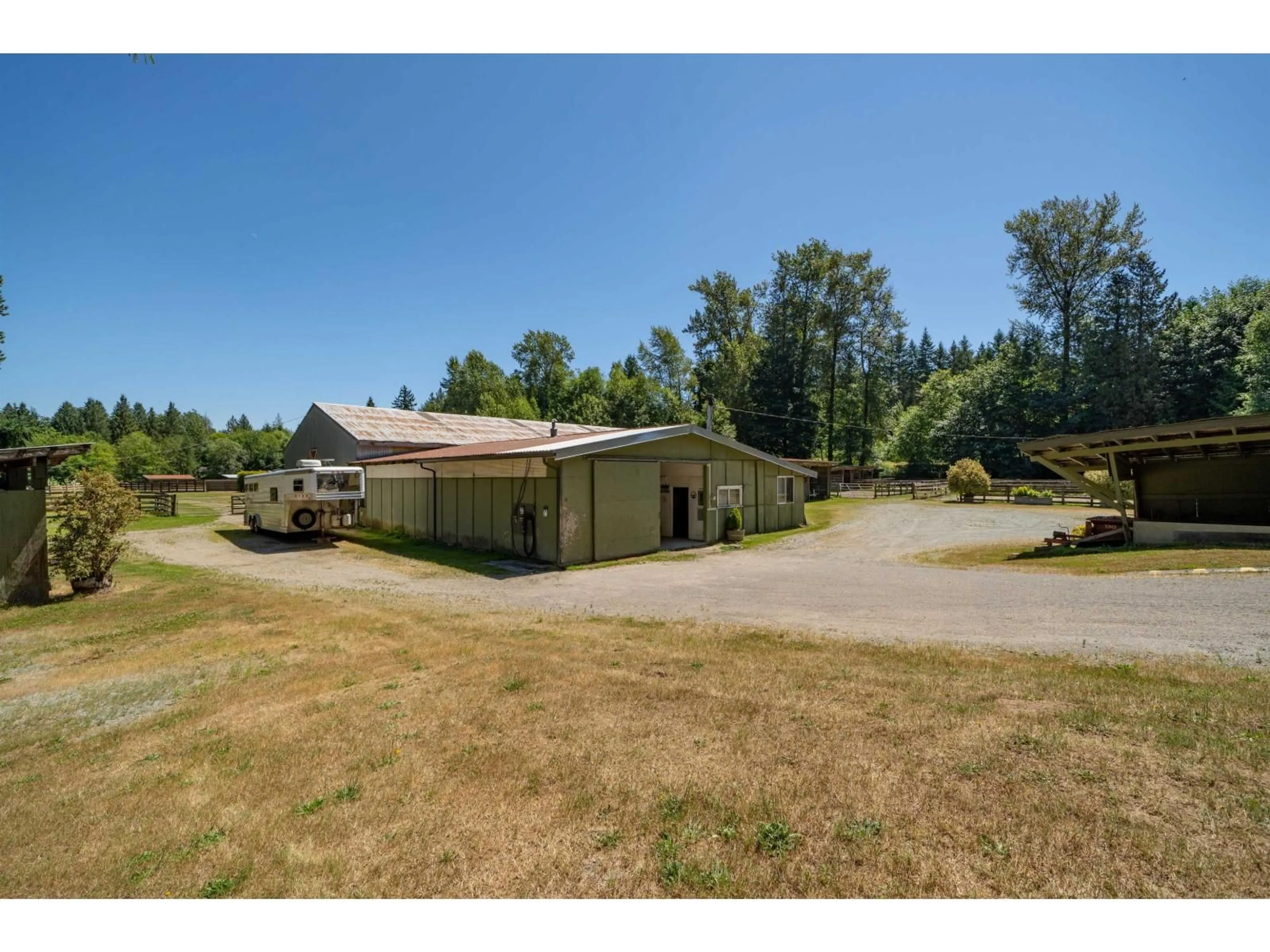 A pic from outside/outdoor area/front of a property/back of a property/a pic from drone, unknown for 25177 64 AVENUE, Langley British Columbia V4W1H5