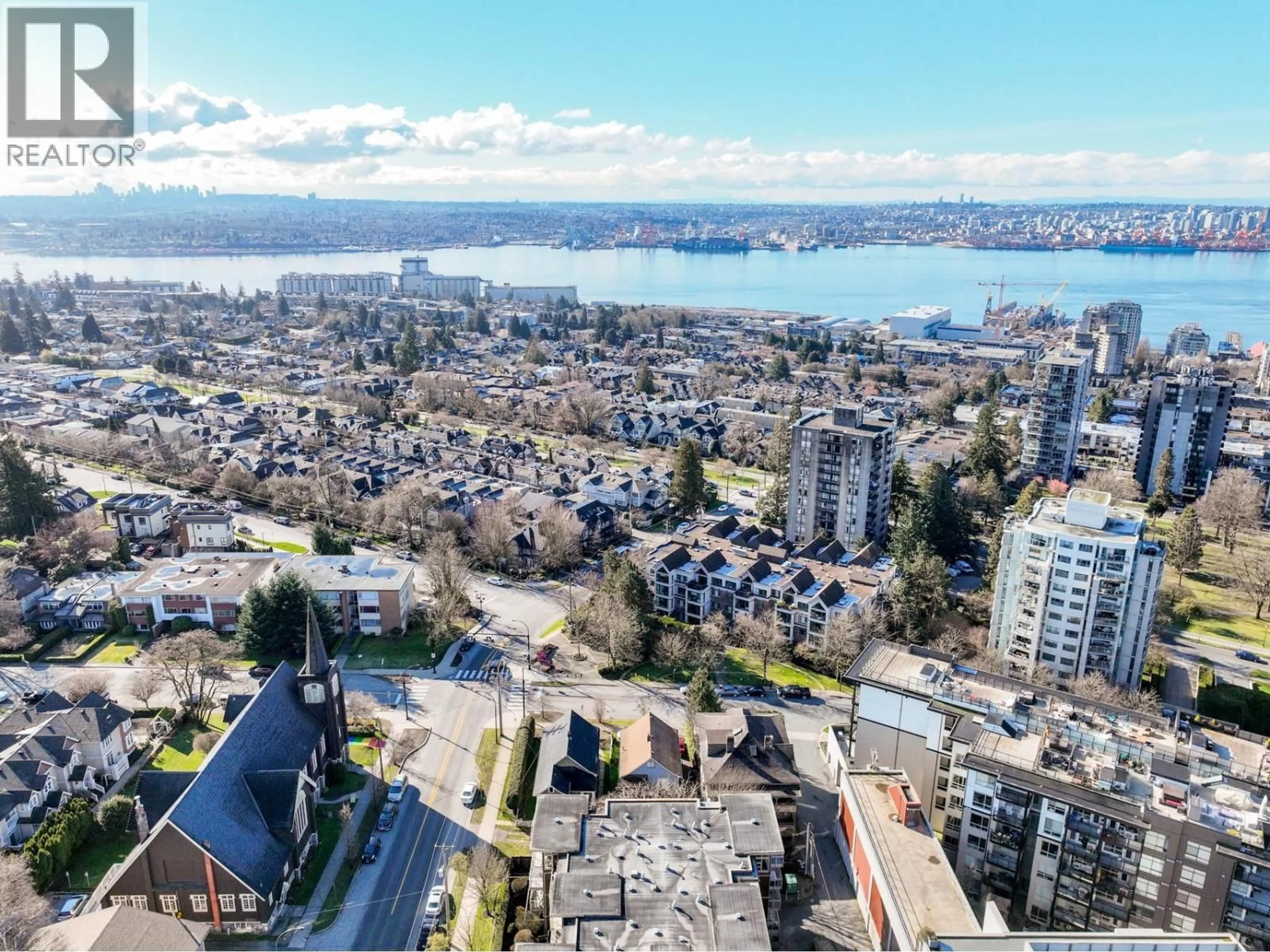 A pic from outside/outdoor area/front of a property/back of a property/a pic from drone, unknown for 160 10TH STREET, North Vancouver British Columbia V7L2C8