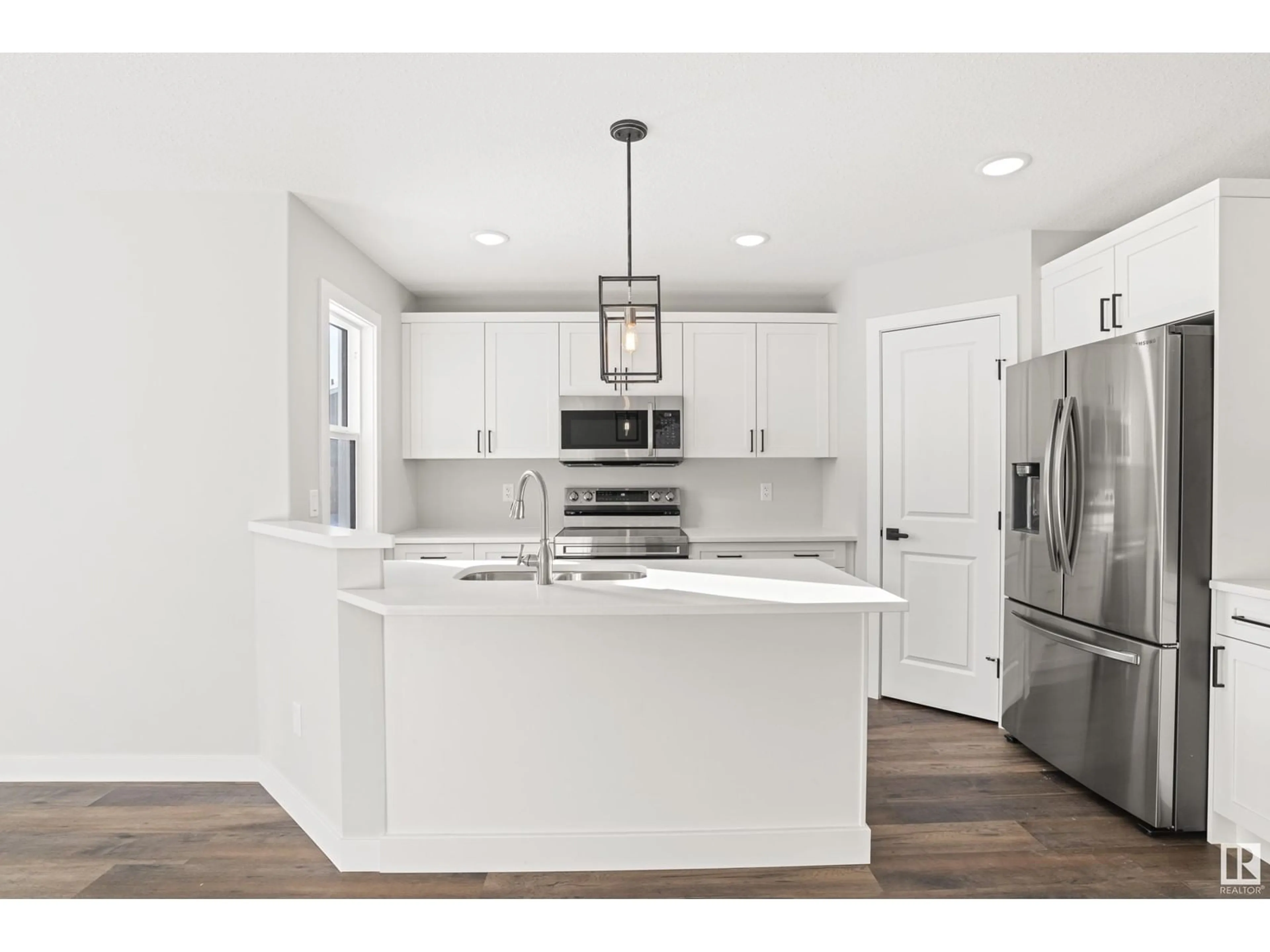 Open concept kitchen, unknown for 1709A CRESTVIEW WY, Cold Lake Alberta T9M0L8