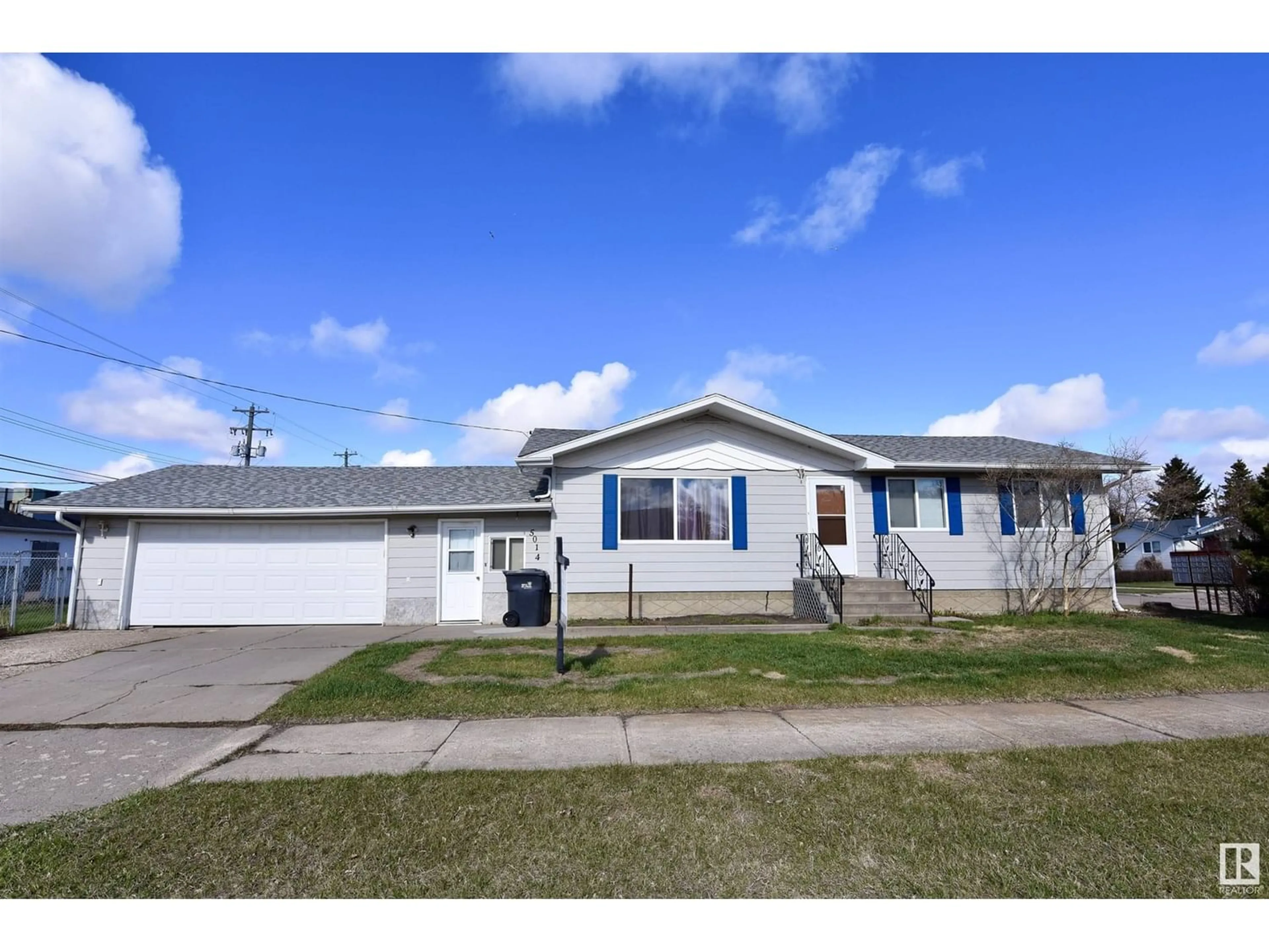 Frontside or backside of a home for 5014 45 ST, St. Paul Town Alberta T0A3A2
