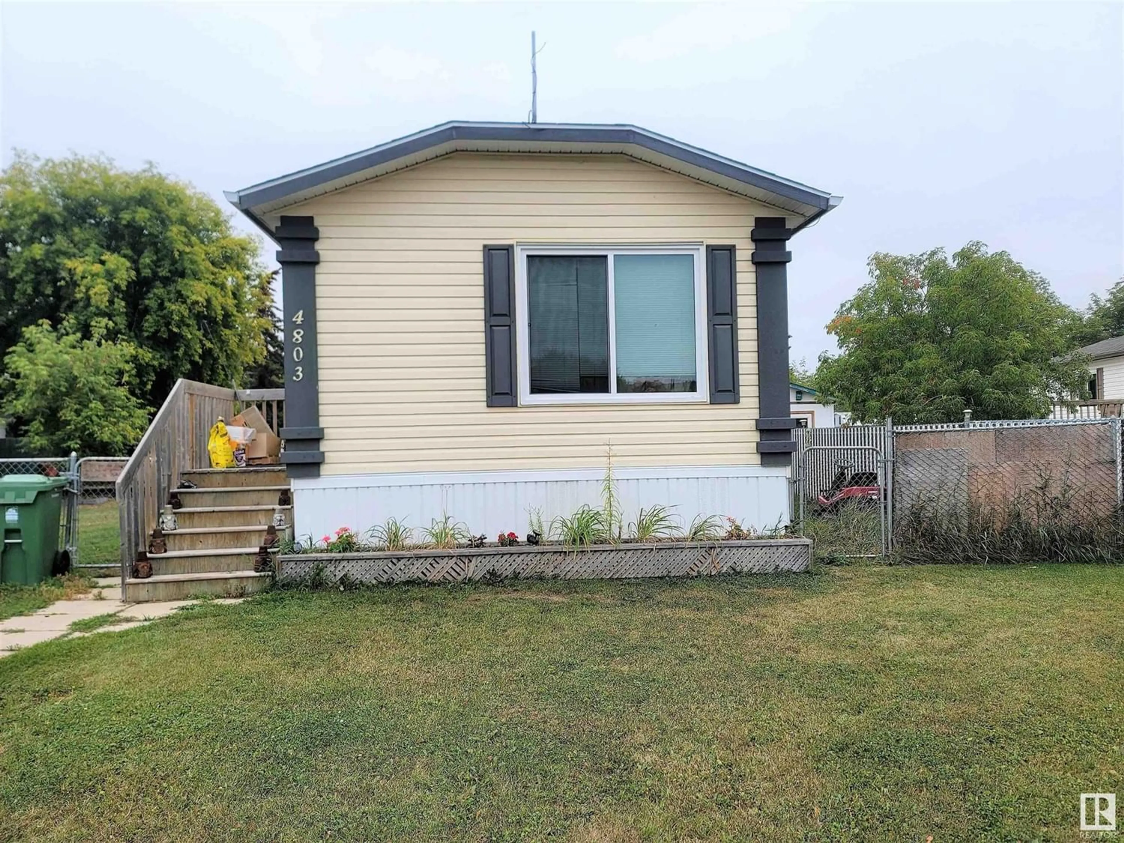 Frontside or backside of a home for 4803 43 ST, Bonnyville Town Alberta T9N2G2