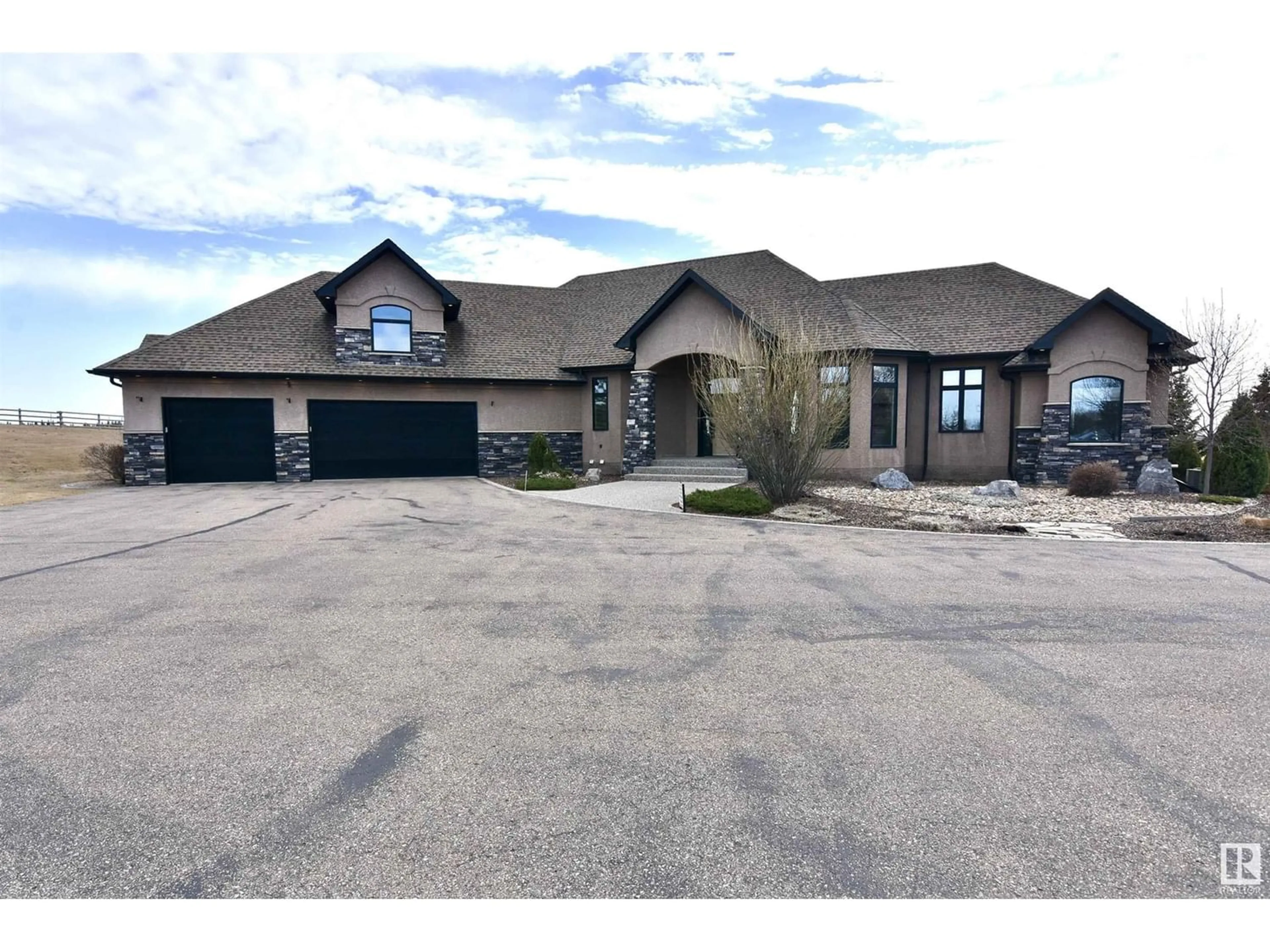 Frontside or backside of a home, mountain for 58124 RR 90, Rural St. Paul County Alberta T0A3A0