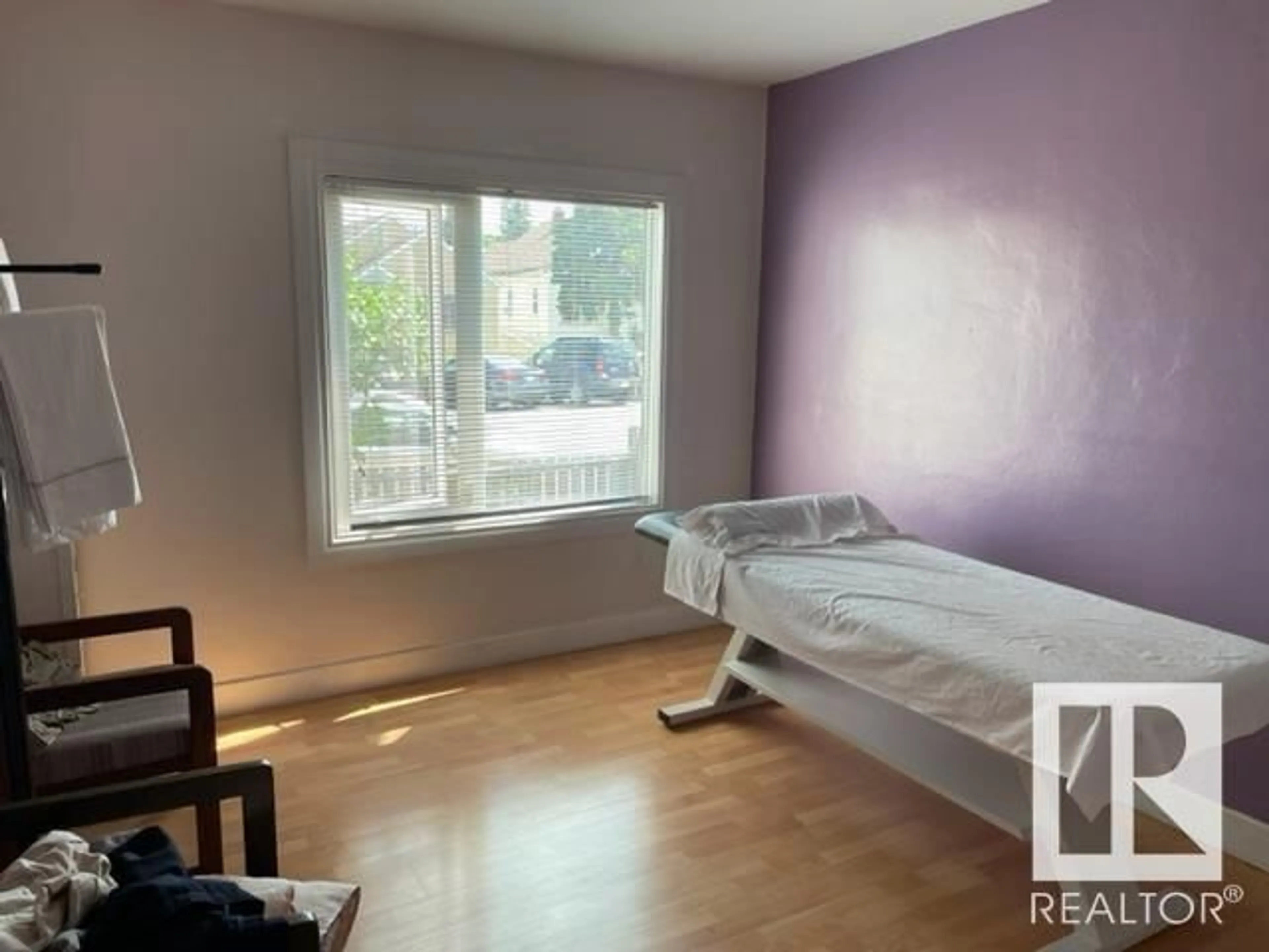 A pic of a room, not visible floor for 10898 98 ST NW, Edmonton Alberta T5H2P5