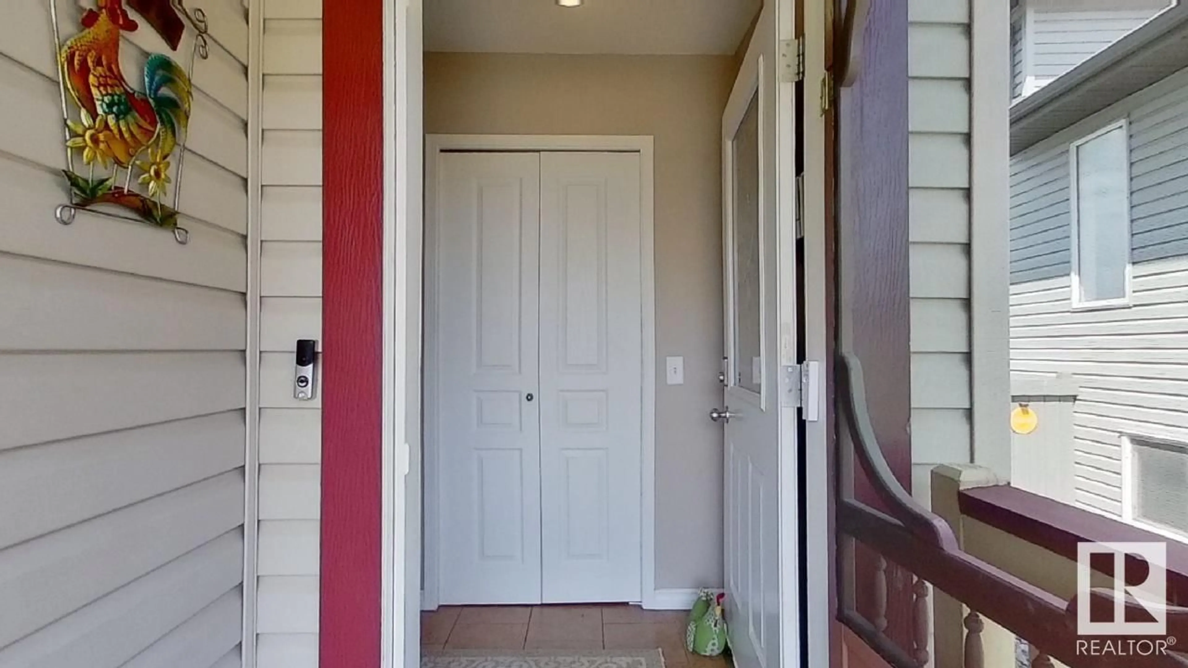 Indoor entryway for 4016 158 AV NW, Edmonton Alberta T5Y0A3