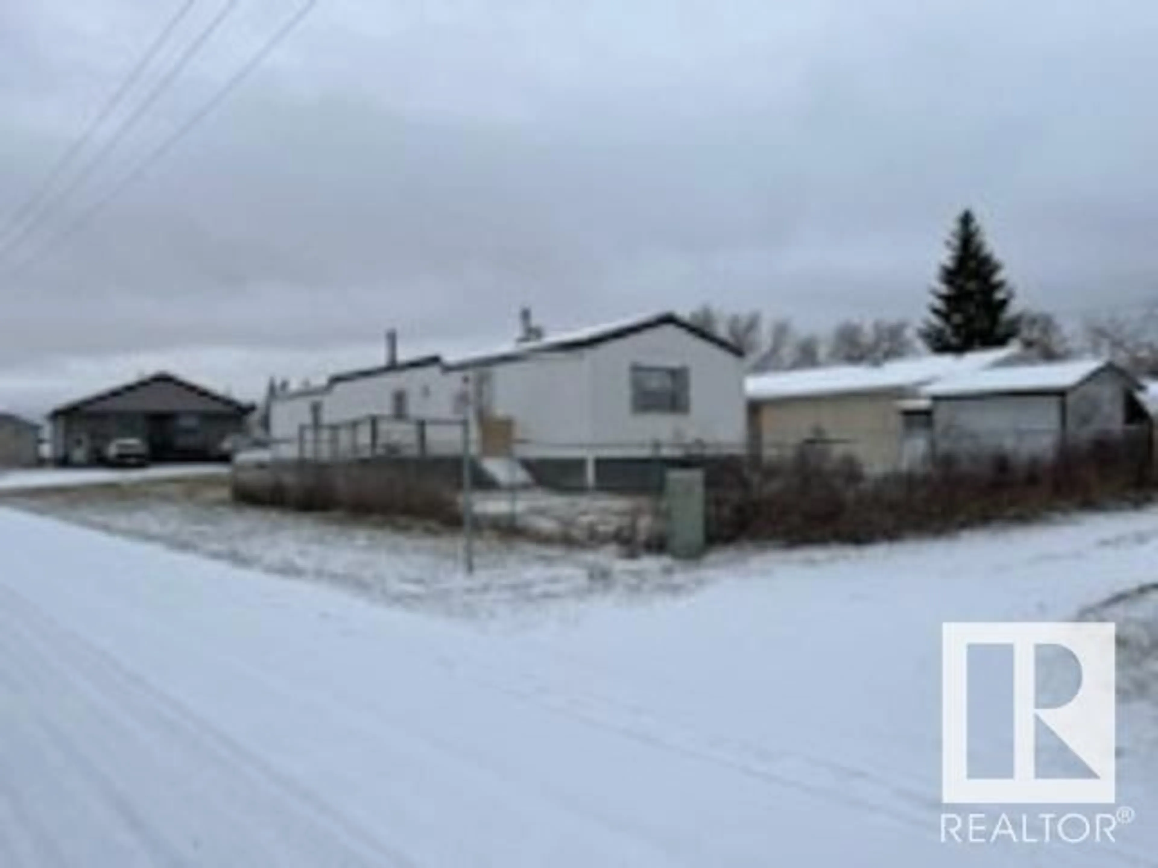 Street view for 9713 102 AV, Clairmont Alberta T0H0W6