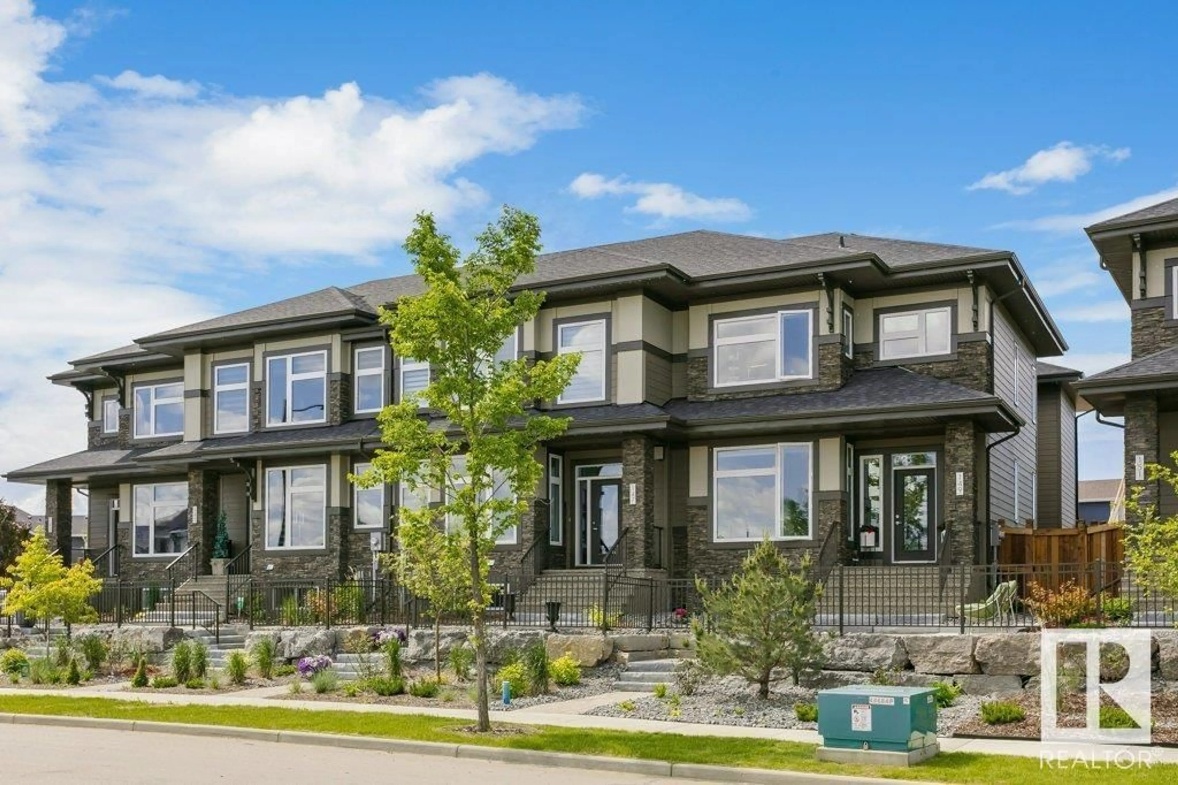 A pic from exterior of the house or condo for 149 HAYS RIDGE BV SW, Edmonton Alberta T6W4G5