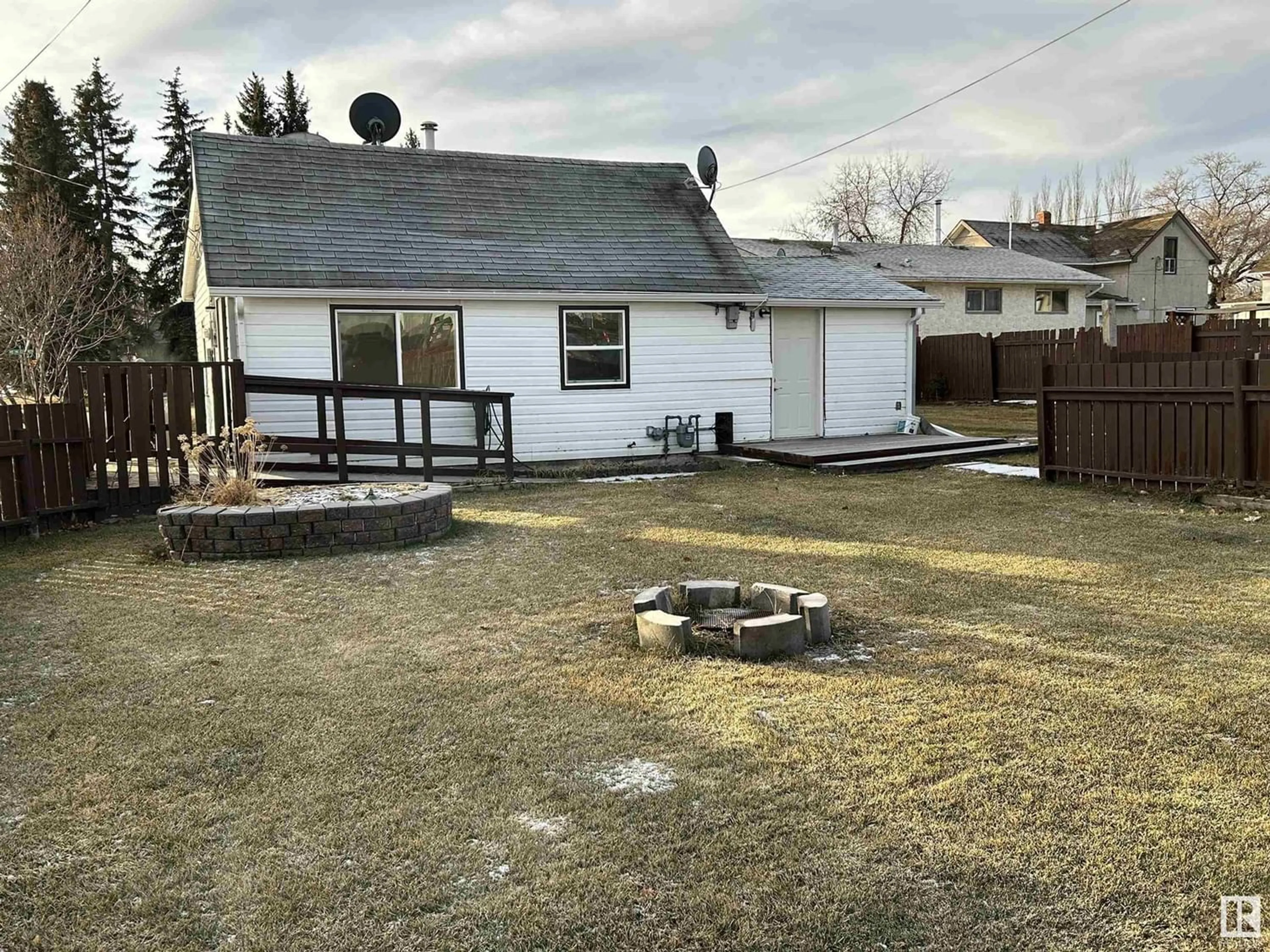 Home with unknown exterior material for 4910 47 ST, Legal Alberta T0G1L0
