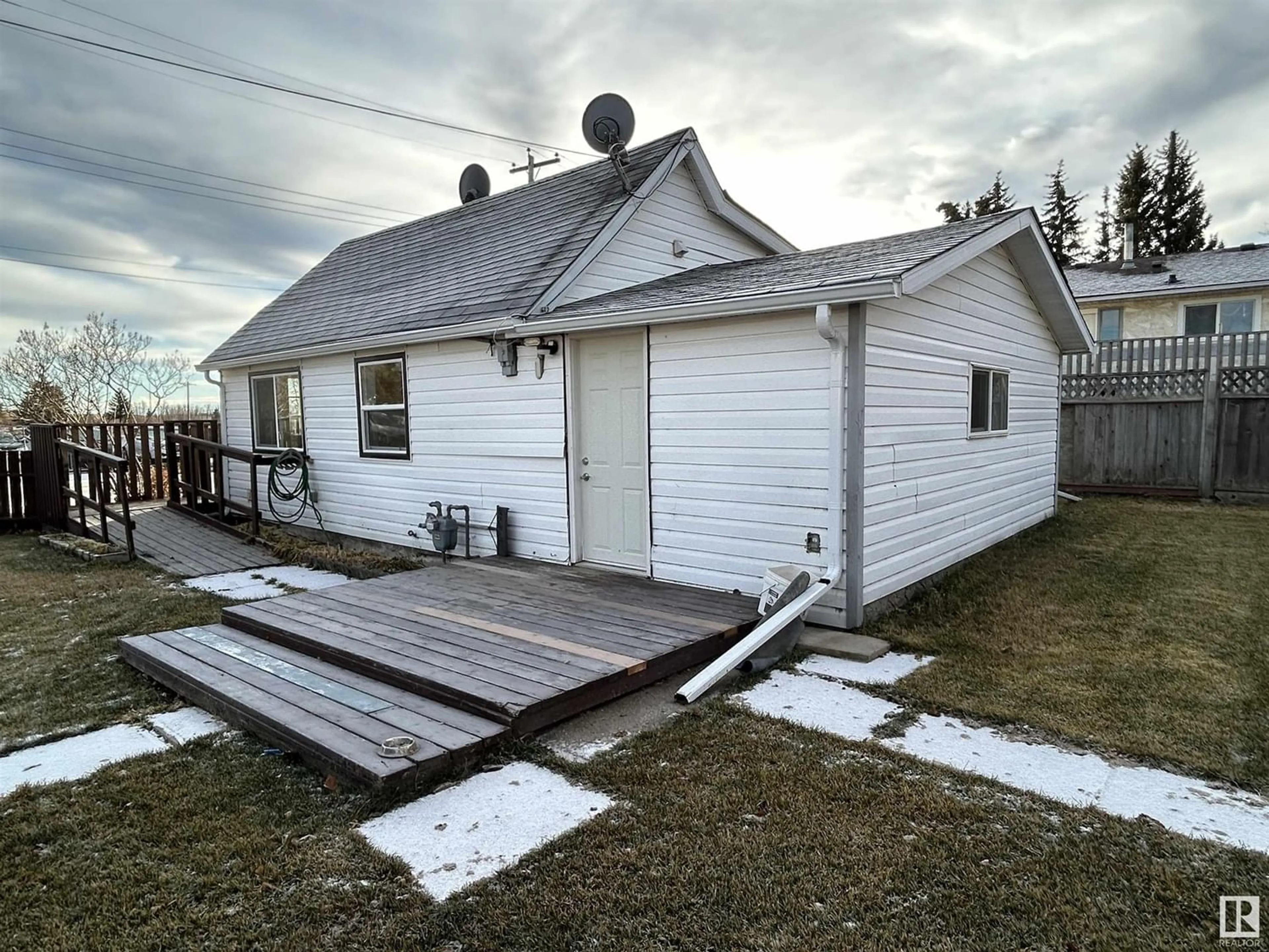 Home with unknown exterior material for 4910 47 ST, Legal Alberta T0G1L0