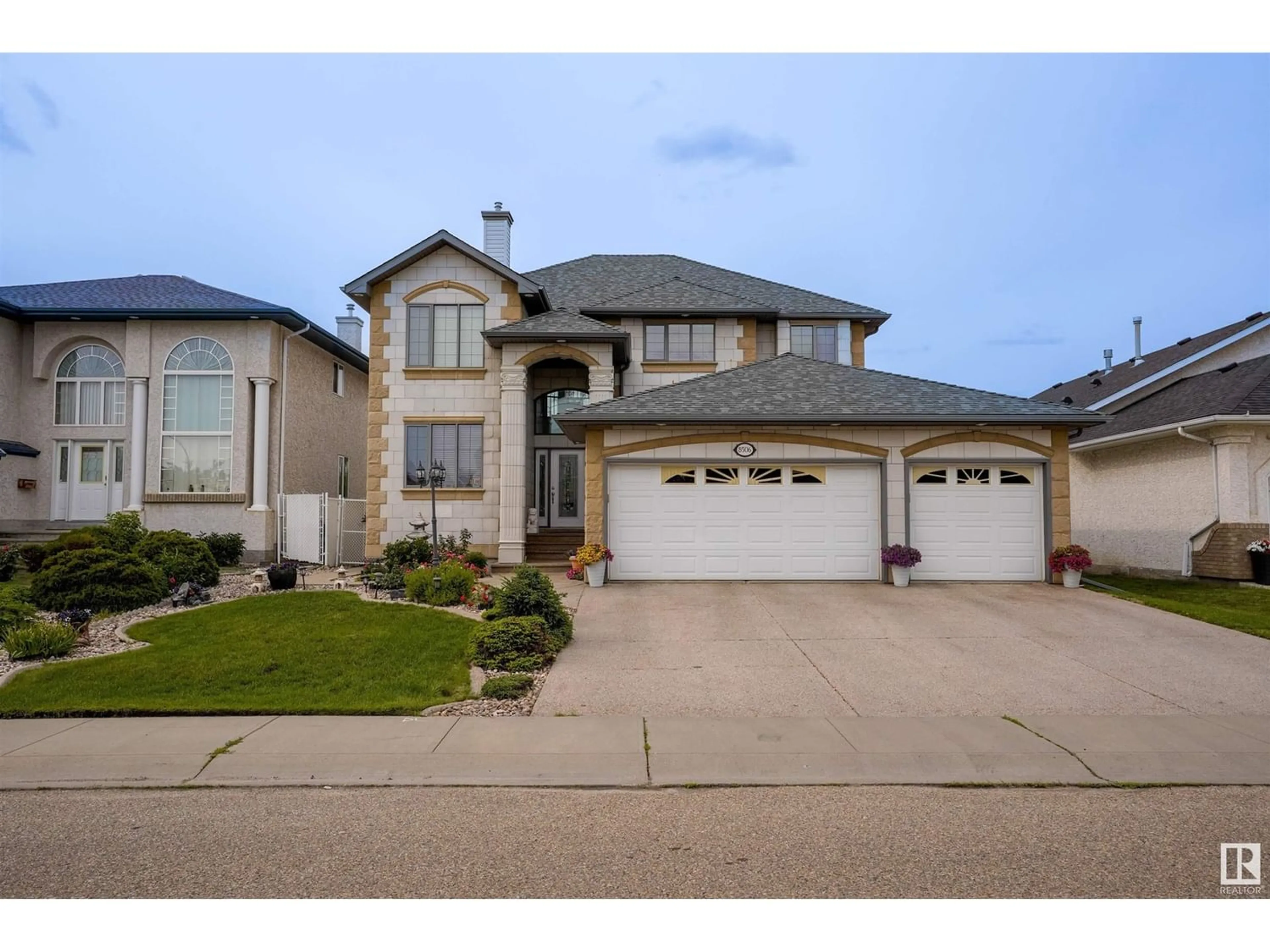 Frontside or backside of a home for 8506 162 AV NW, Edmonton Alberta T5Z3K6