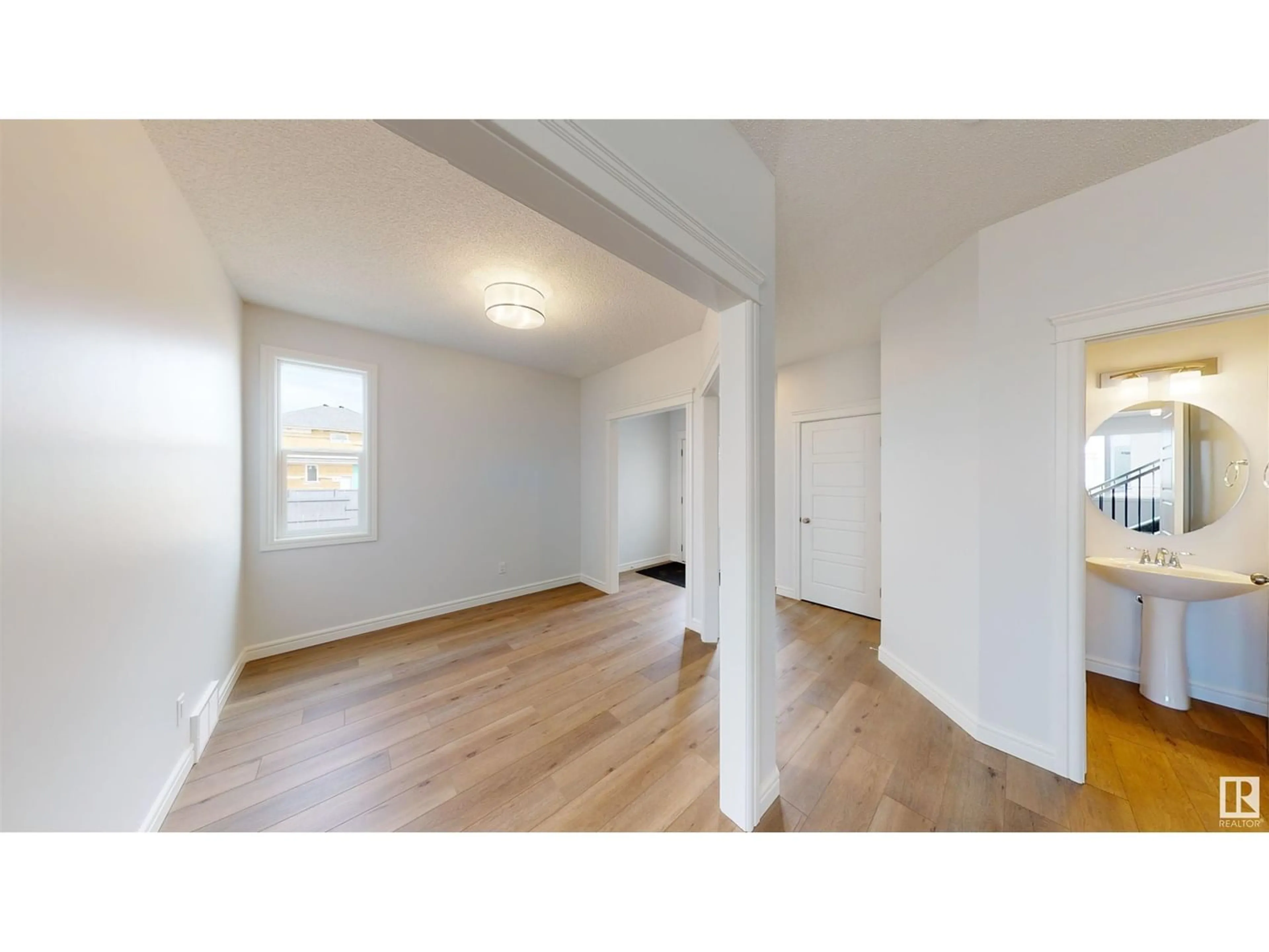 A pic of a room for 17635 48 ST NW, Edmonton Alberta T5Y3Z9