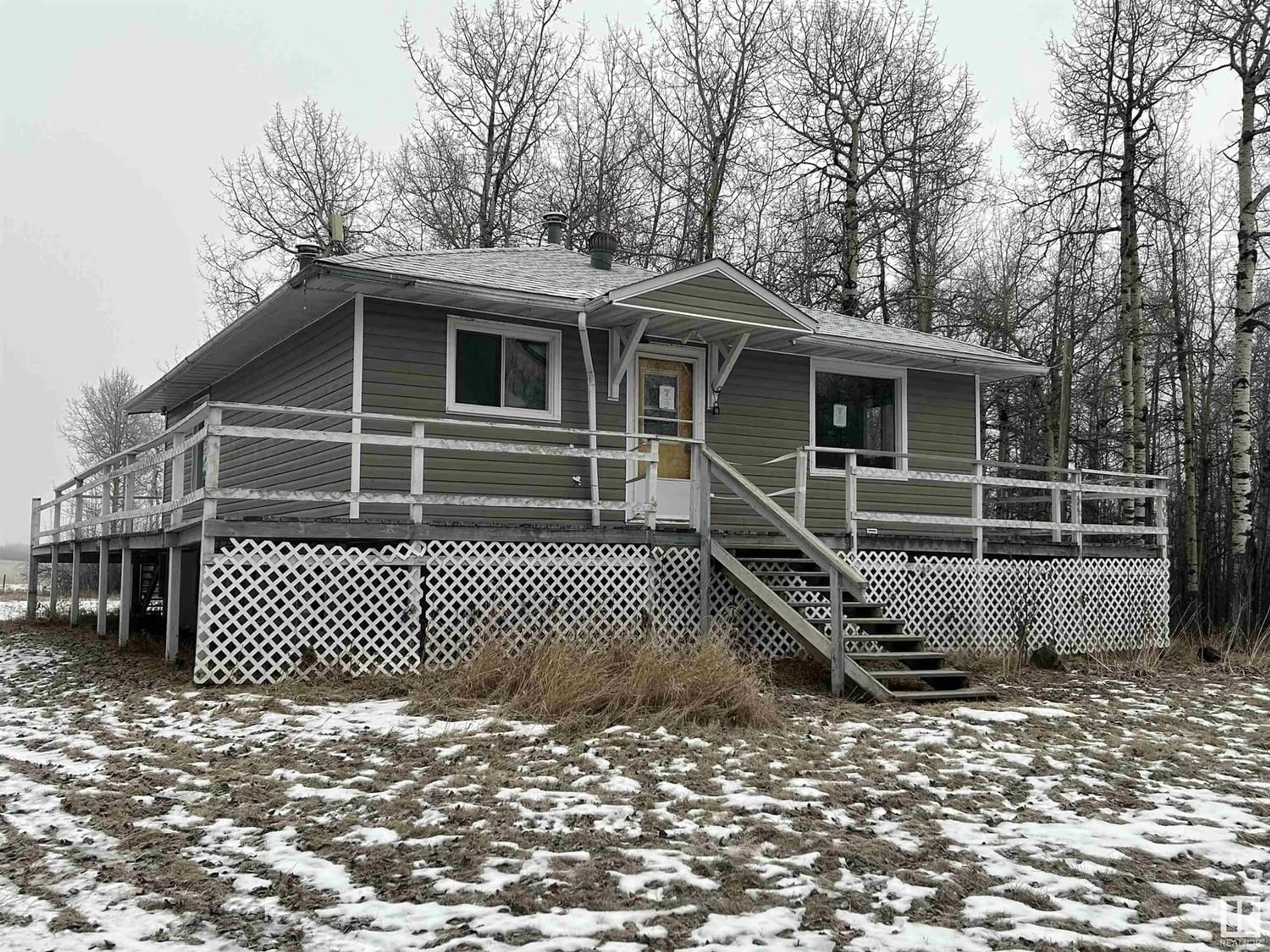 Cottage for 464015 RGE RD 52, Rural Wetaskiwin County Alberta T0E2X0