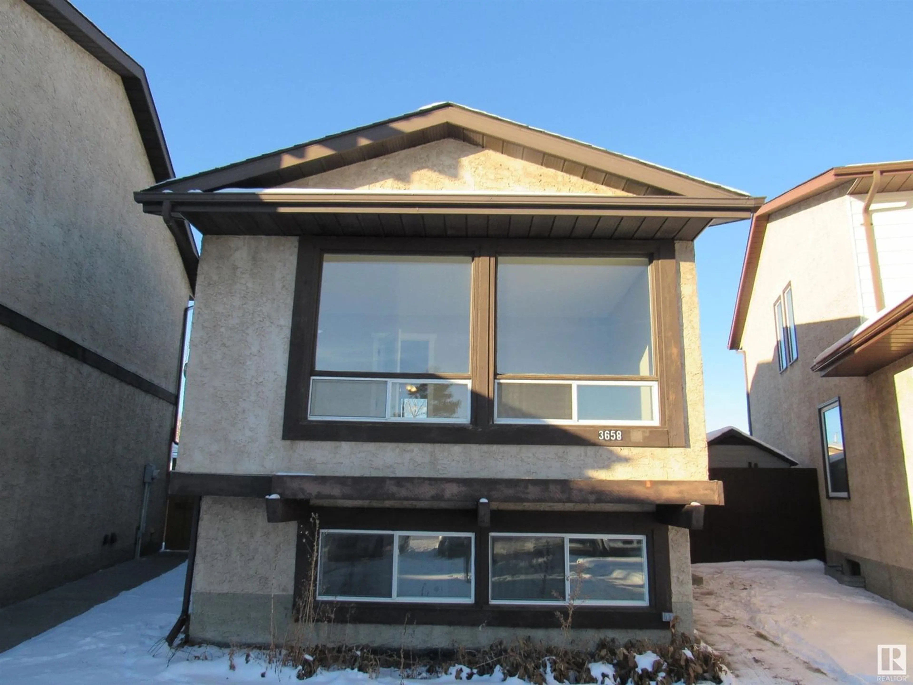 Frontside or backside of a home for 3658 43A AV NW, Edmonton Alberta T6L4L2