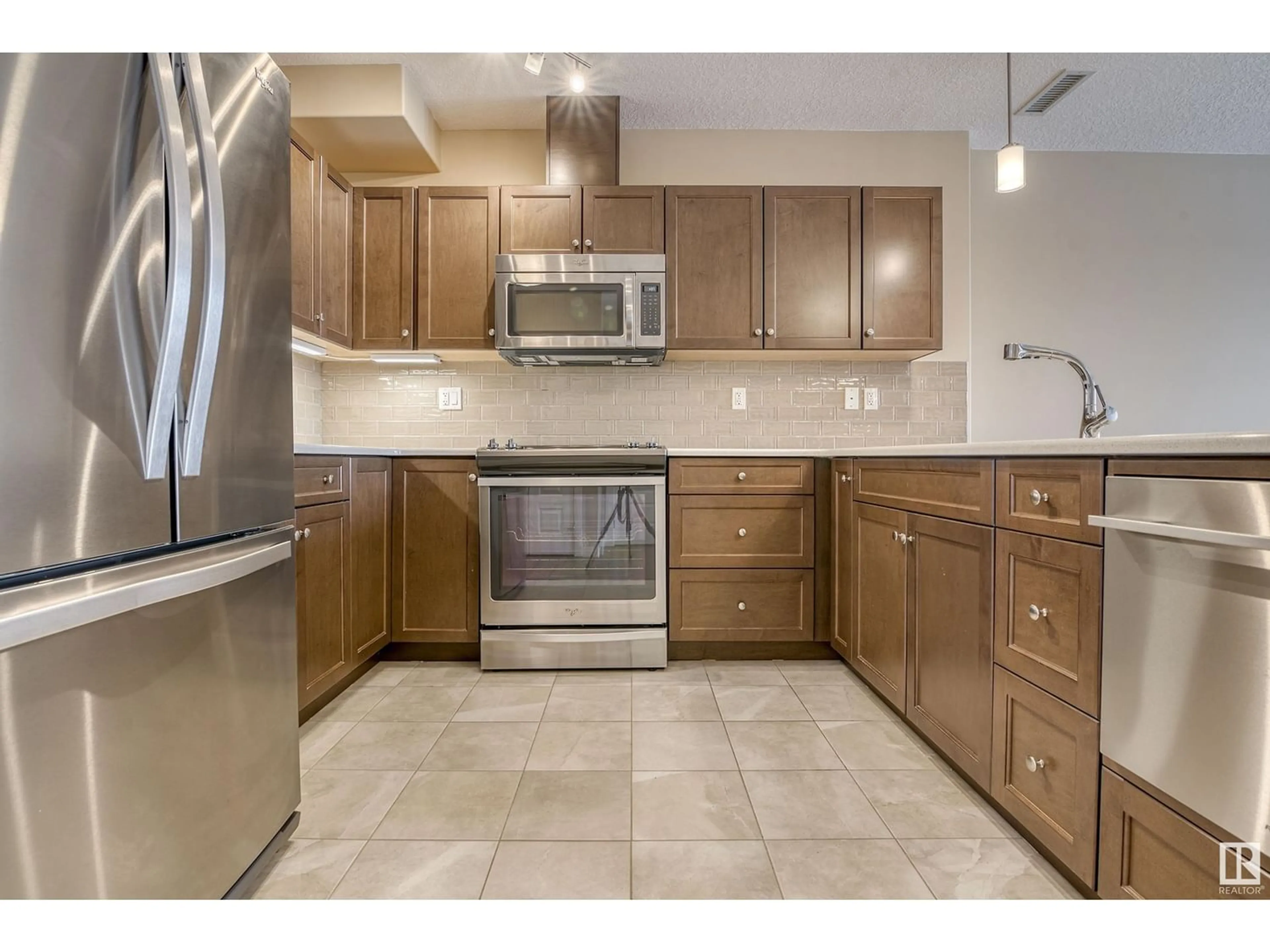 Standard kitchen for #1008 2755 109 ST NW, Edmonton Alberta T6J5S4