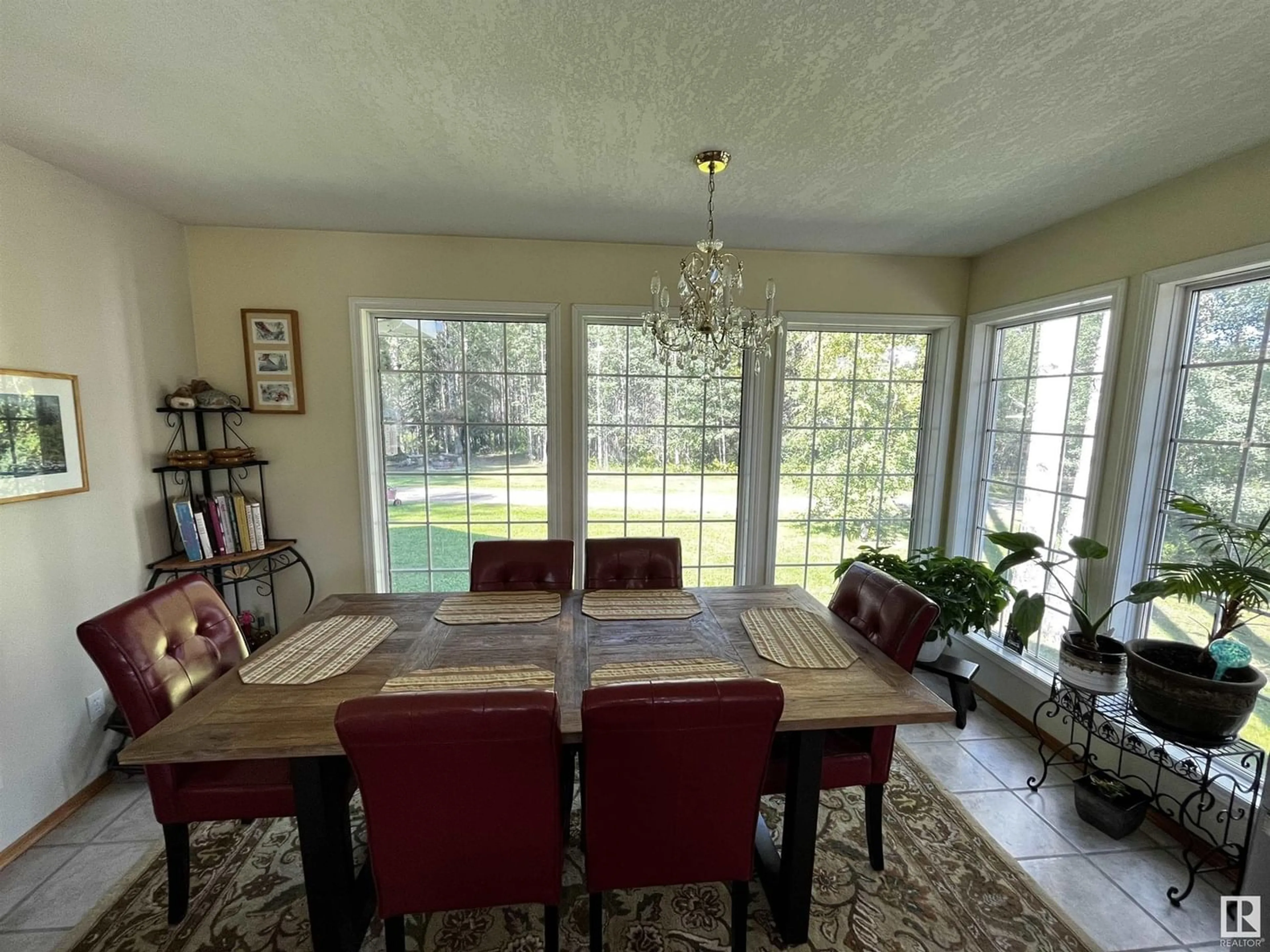 Dining room for 19029 Township Road 530A, Rural Yellowhead Alberta T7E3B7