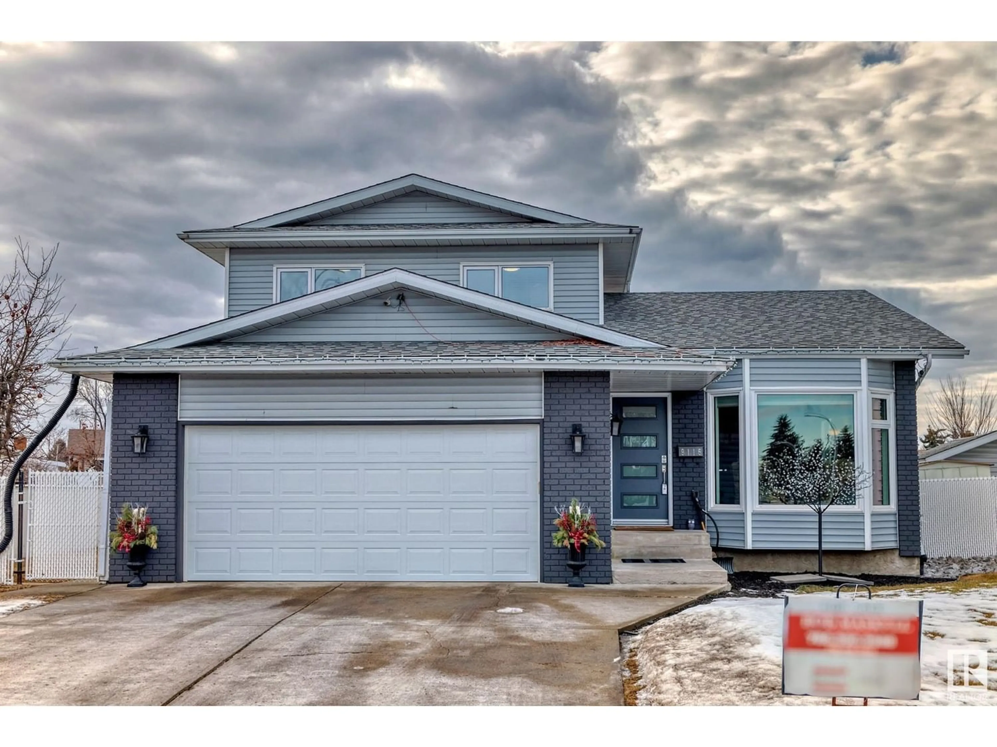 Frontside or backside of a home for 9115 138 AV NW, Edmonton Alberta T5E2B1