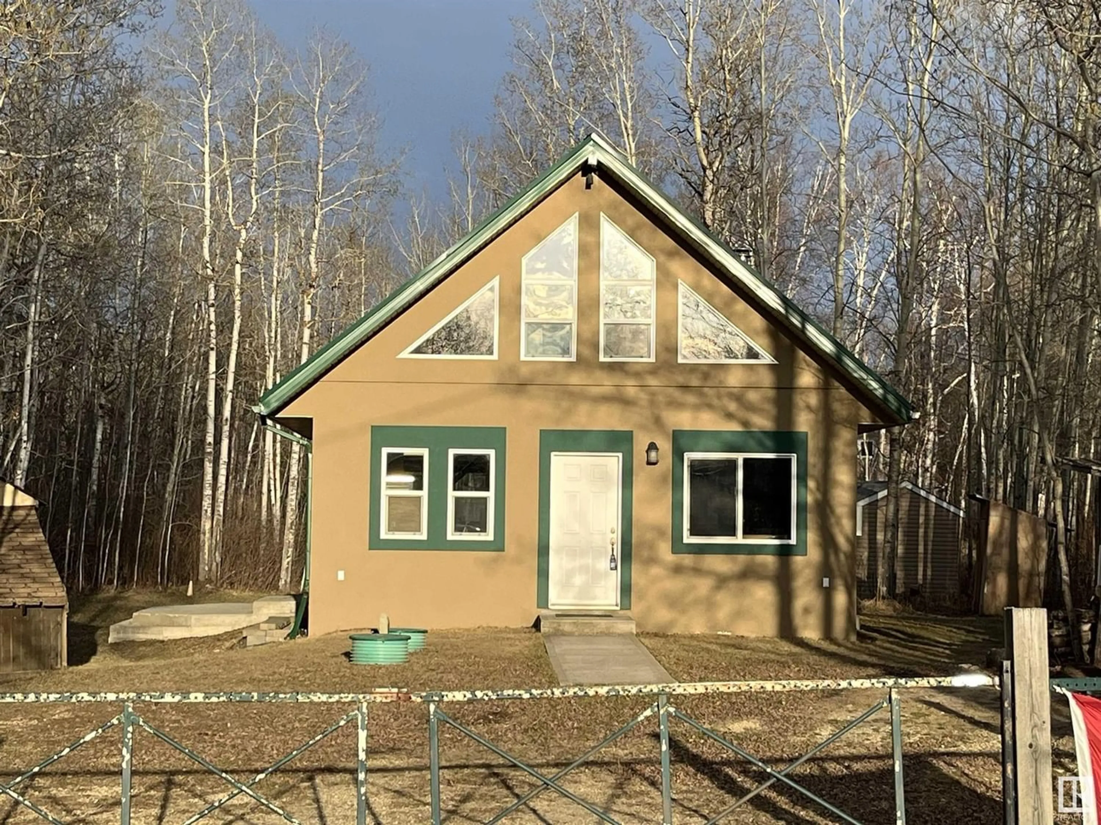 Outside view for 109 Sidor PL, Rural Lac Ste. Anne County Alberta T0E0A2