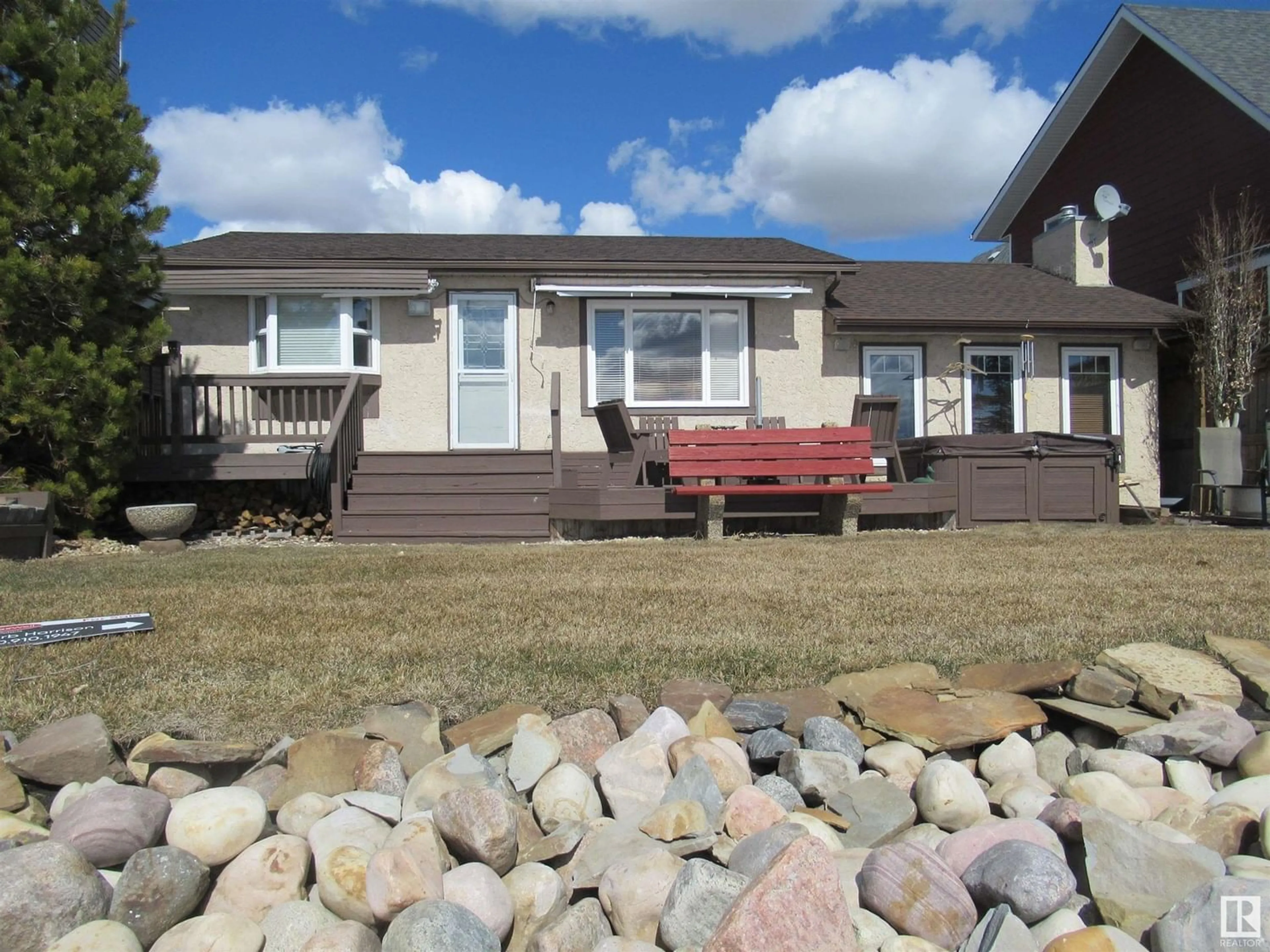A pic from exterior of the house or condo for A15 Sandholm BE, Rural Leduc County Alberta T0C1X0