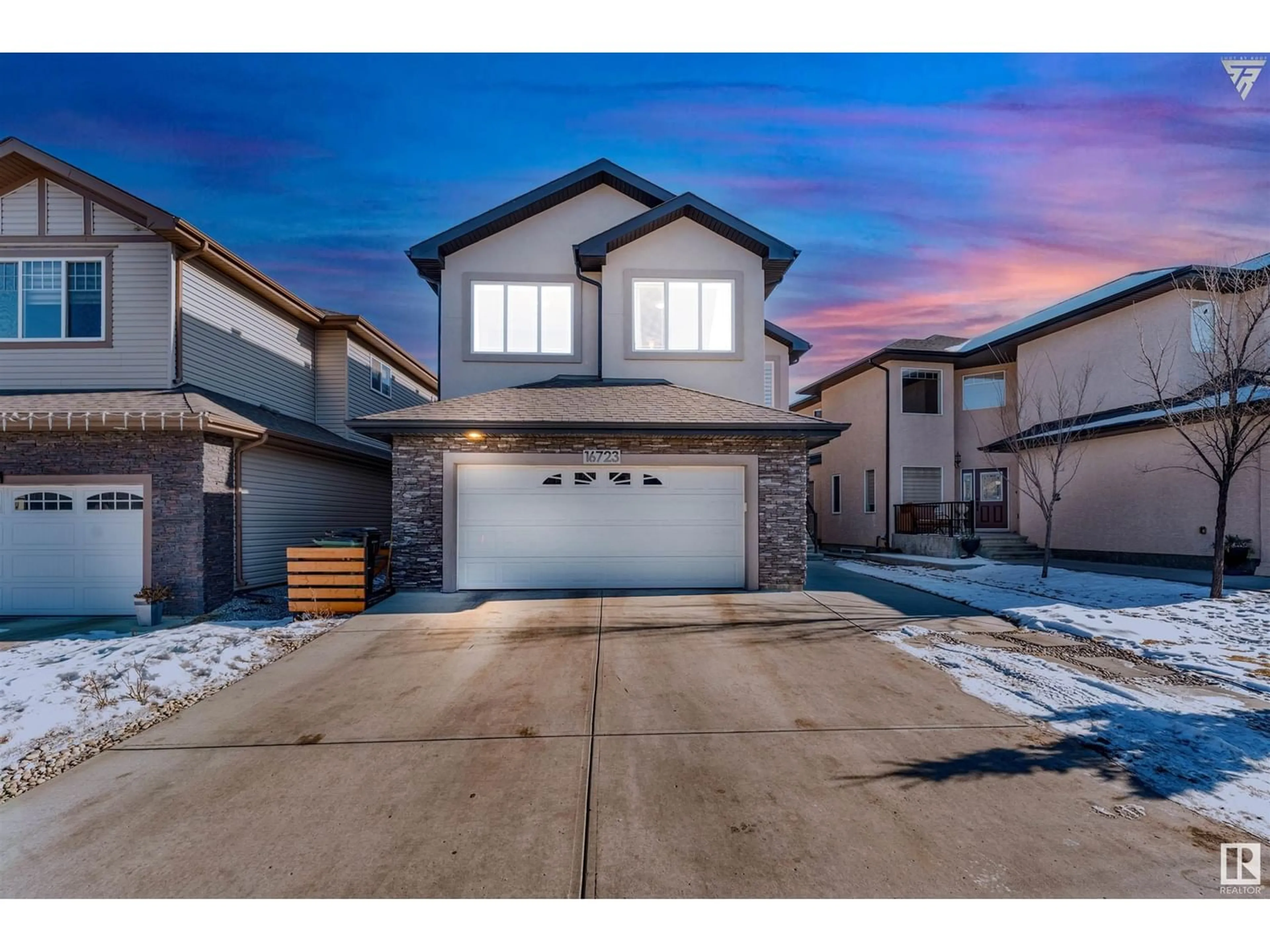 Frontside or backside of a home for 16723 61 ST NW, Edmonton Alberta T5Y0W6
