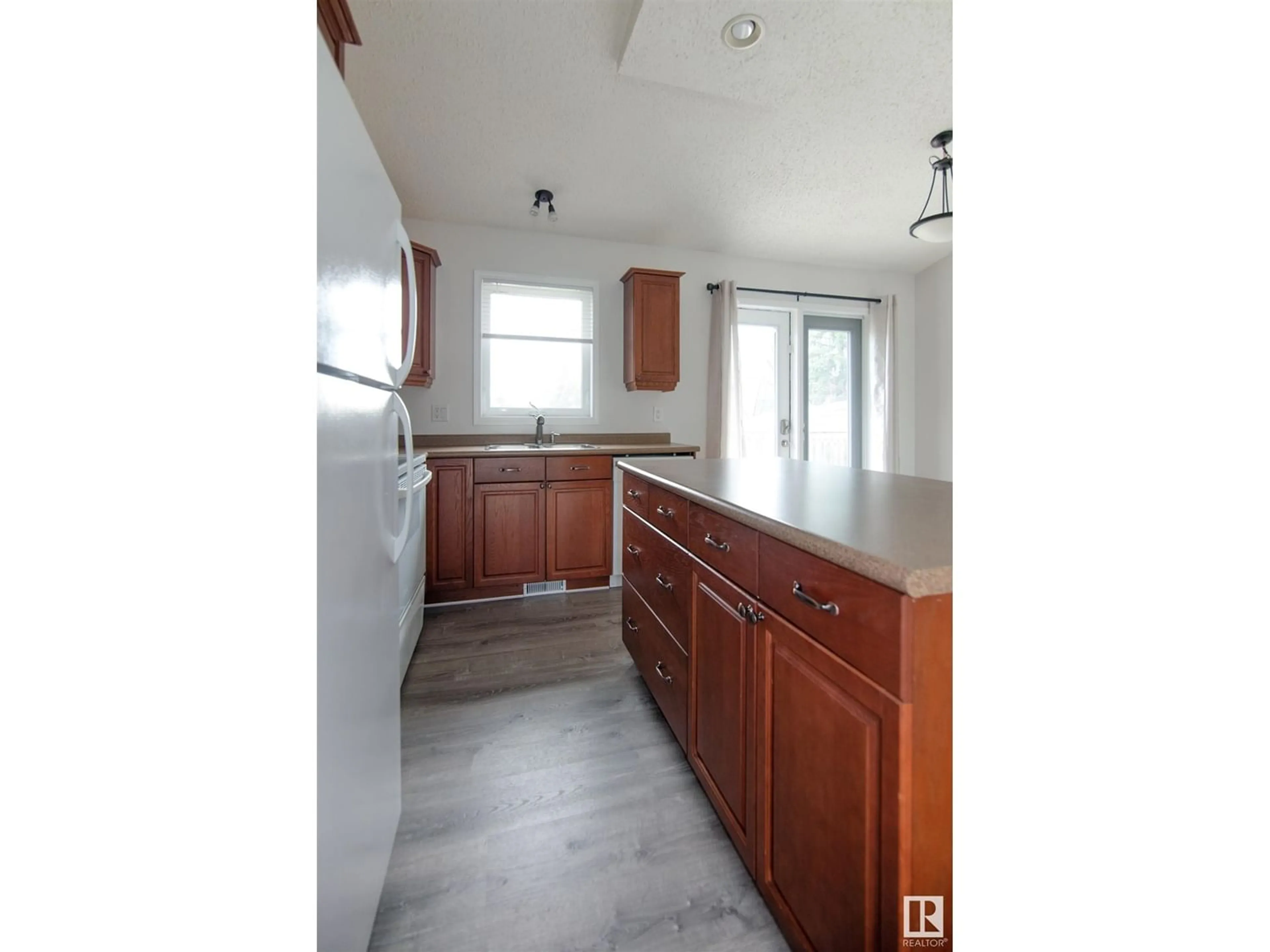 Kitchen for 5208 51 AV, Bonnyville Town Alberta T9N2G9