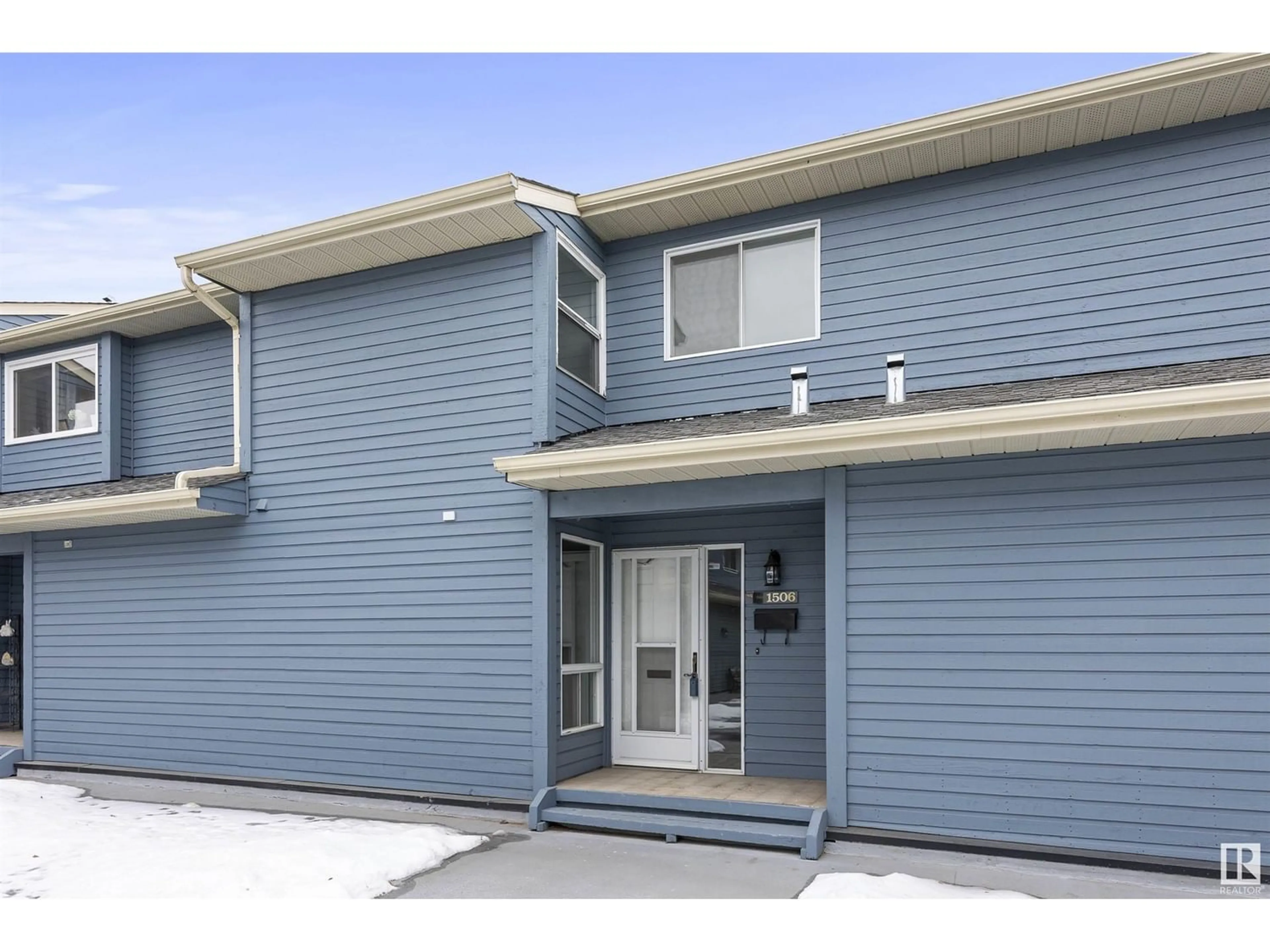 A pic from exterior of the house or condo for 1506 LAKESIDE GR, St. Albert Alberta T8N3T3