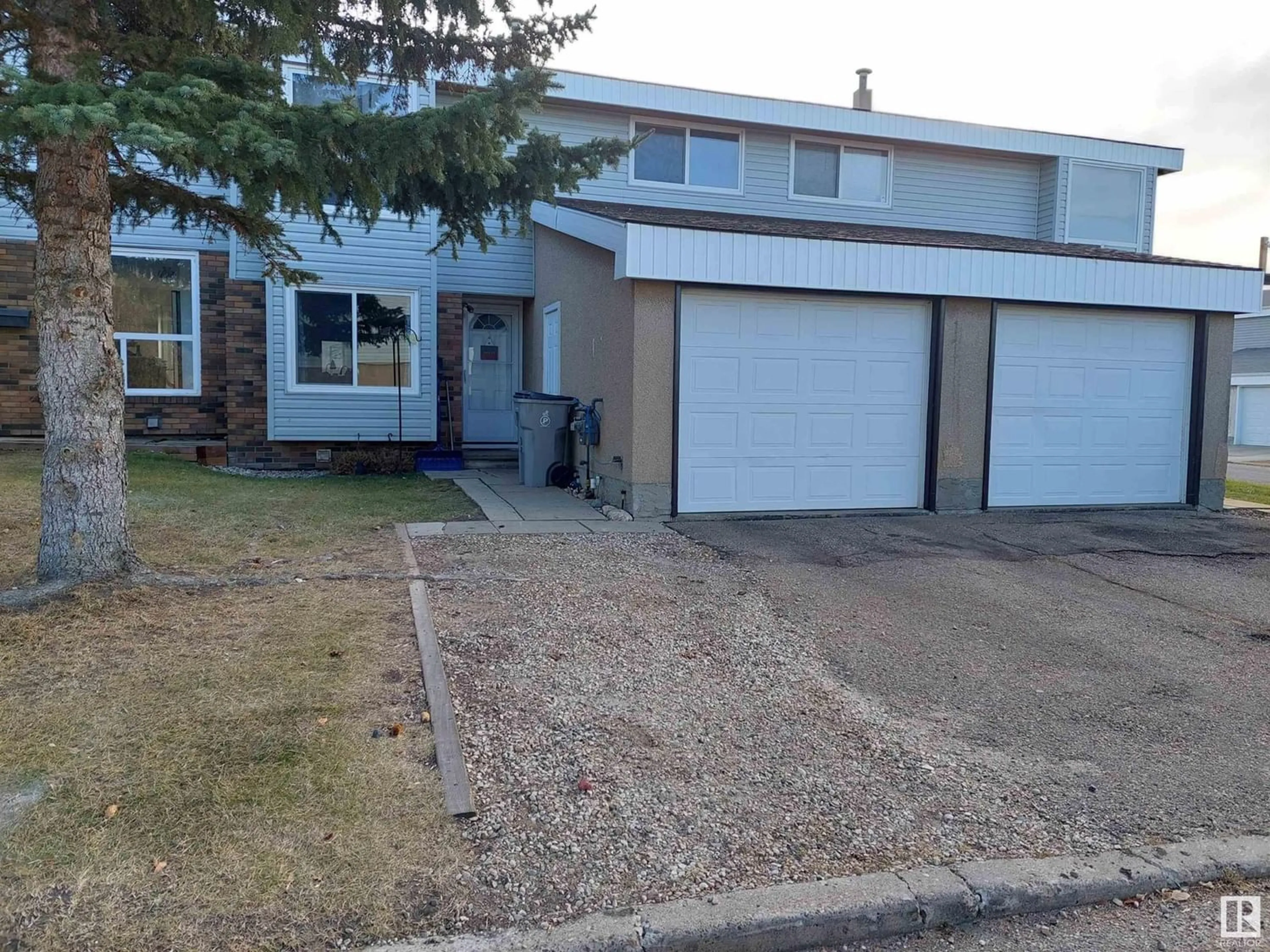 Home with stucco exterior material for 264 GRANDIN VG, St. Albert Alberta T8N2J3