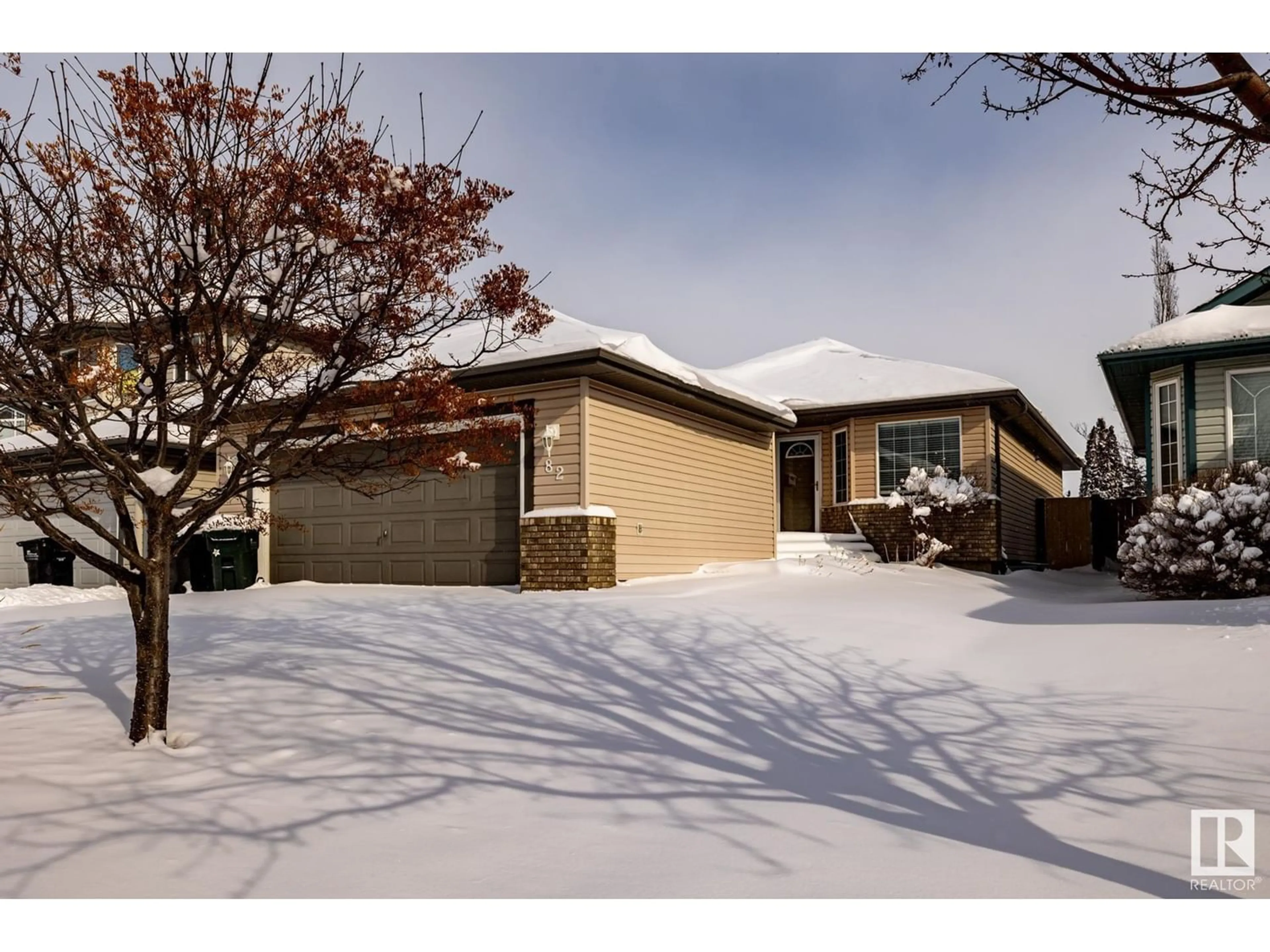 Home with vinyl exterior material for 82 ORCHID CR, Sherwood Park Alberta T8H2E3