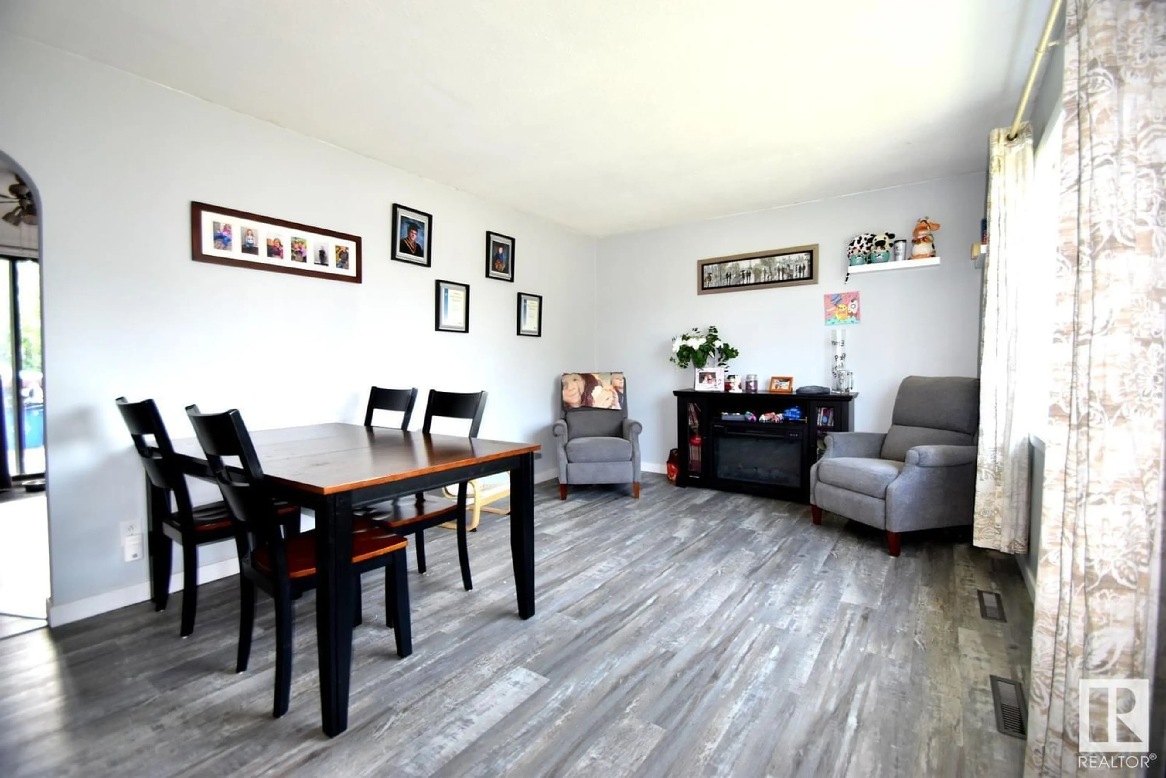 Living room for 4813 51 AV, Kitscoty Alberta T0B2P0