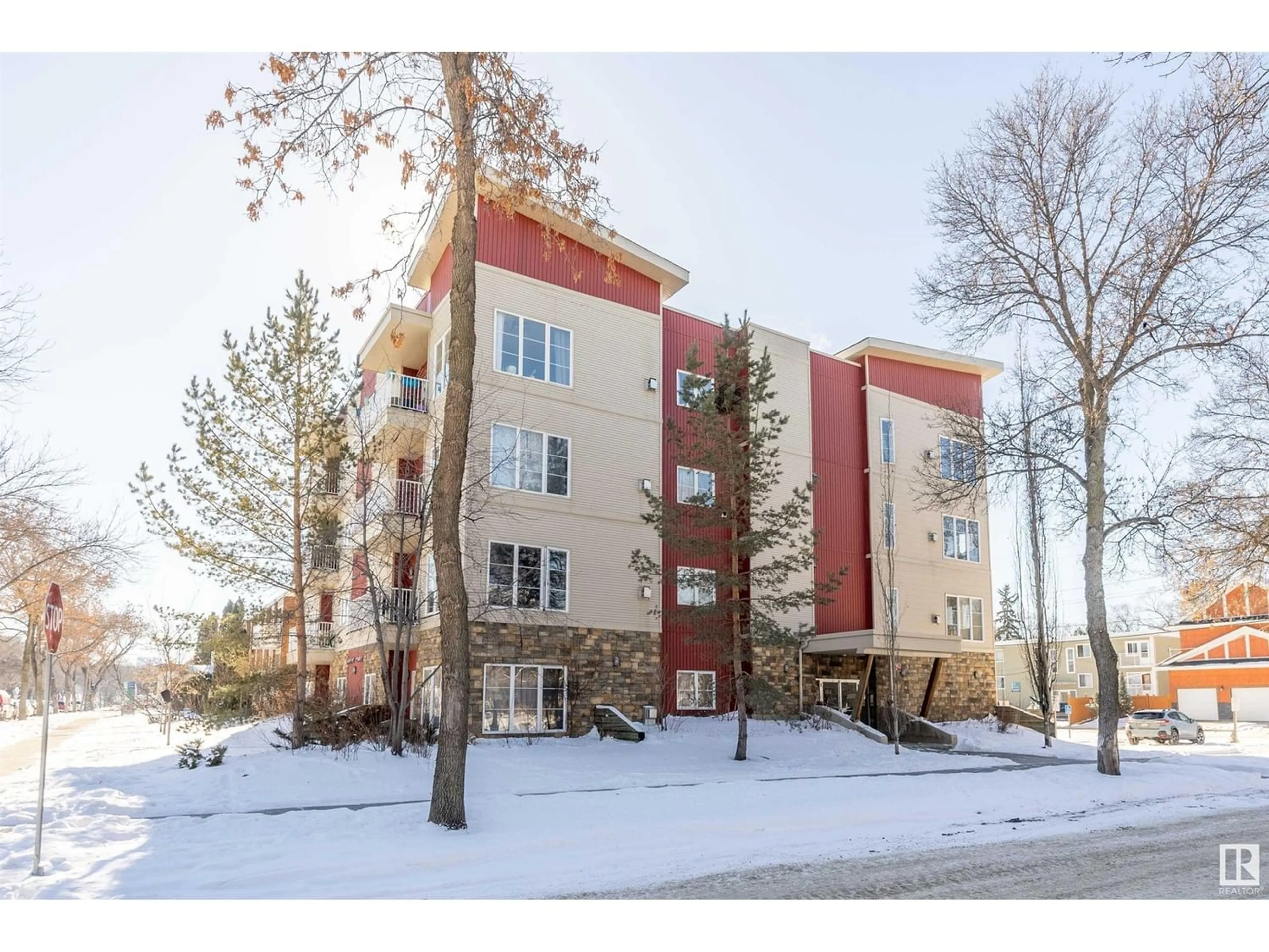 A pic from exterior of the house or condo for #401 11107 108 AV NW, Edmonton Alberta T5H4J3