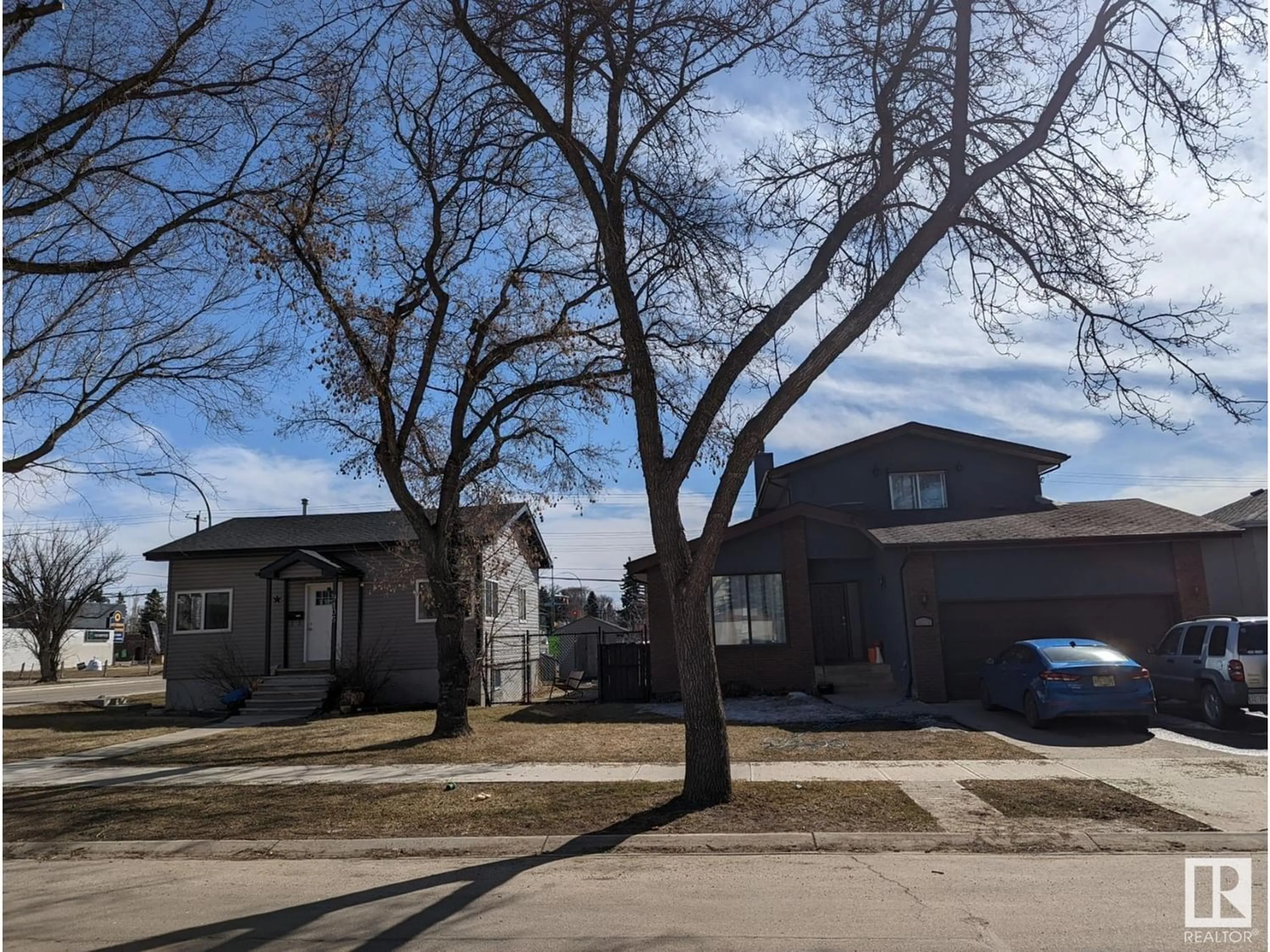 Frontside or backside of a home for 9109 83 AV NW, Edmonton Alberta T6C1B6