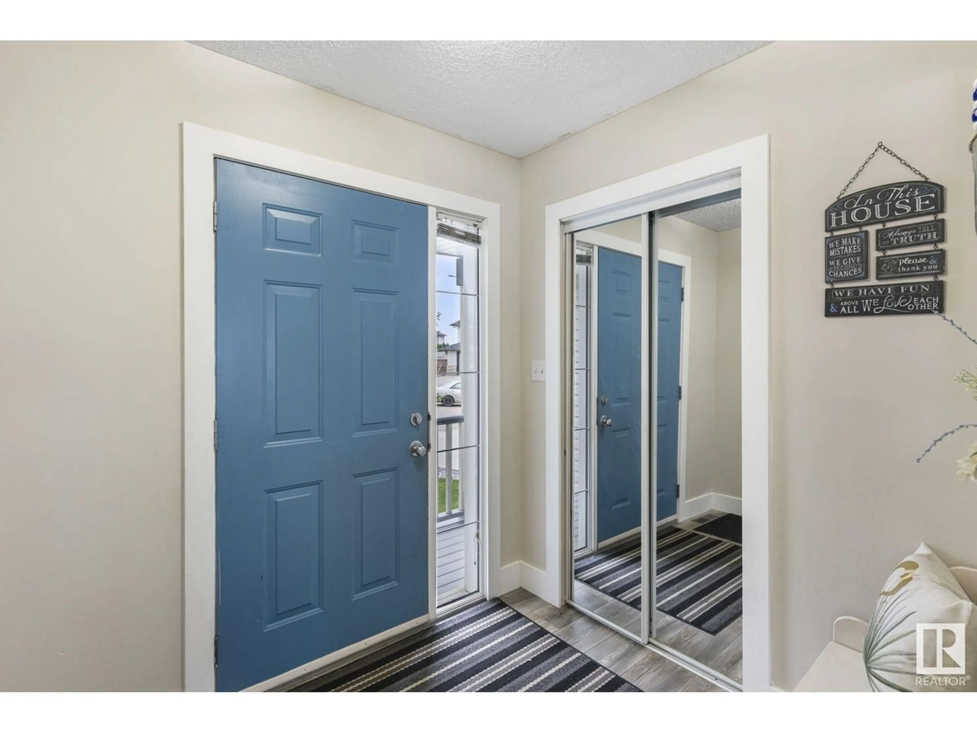 Indoor entryway for 3719 162 AV NW, Edmonton Alberta T5Y3G3