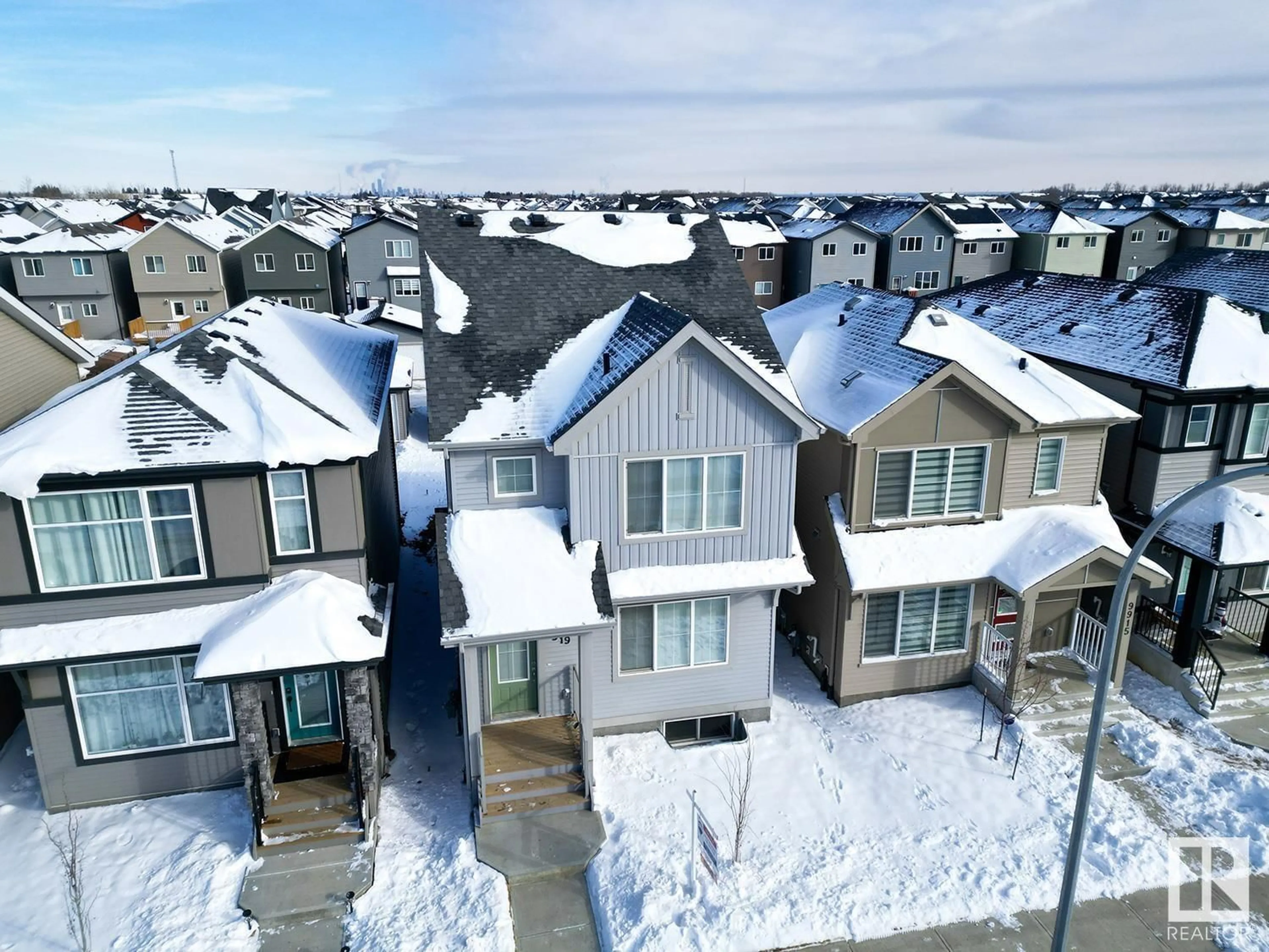 Frontside or backside of a home for 9919 227 ST NW, Edmonton Alberta T5T7V1