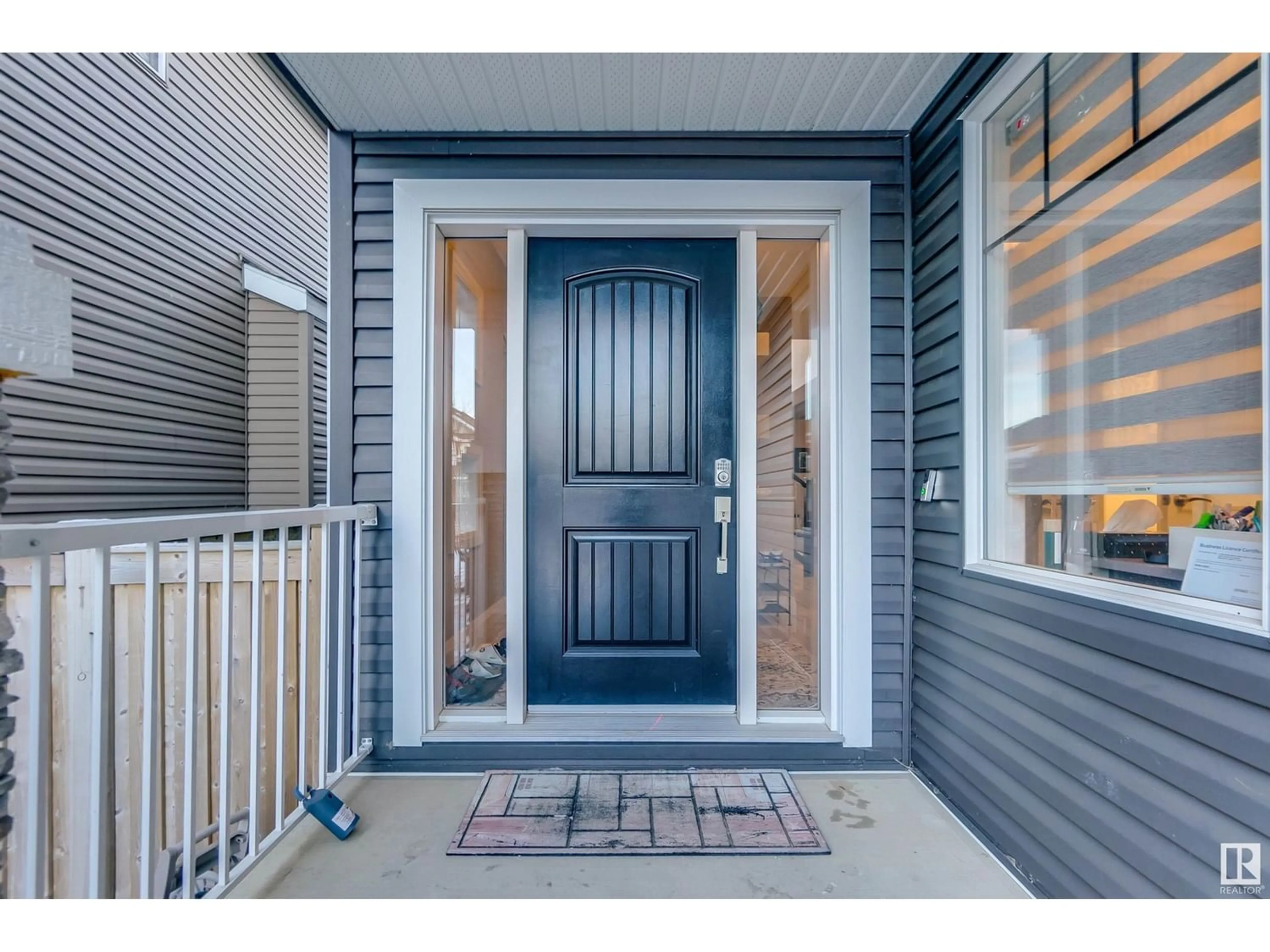 Indoor entryway for 2605 BLUE JAY CL NW, Edmonton Alberta T5S0J7