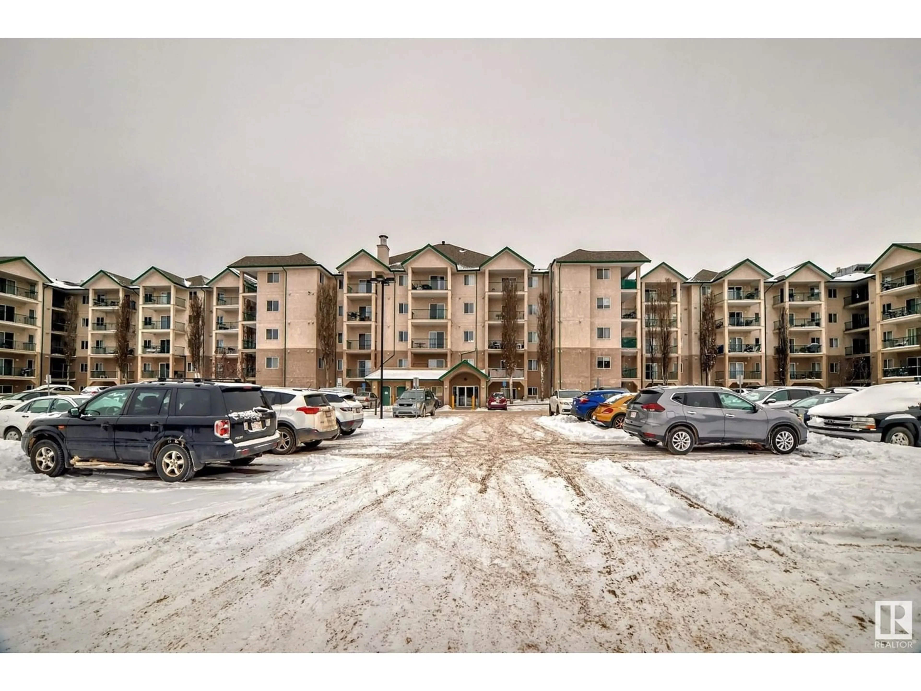 A pic from exterior of the house or condo for #112 11325 83 ST NW, Edmonton Alberta T5B4W7