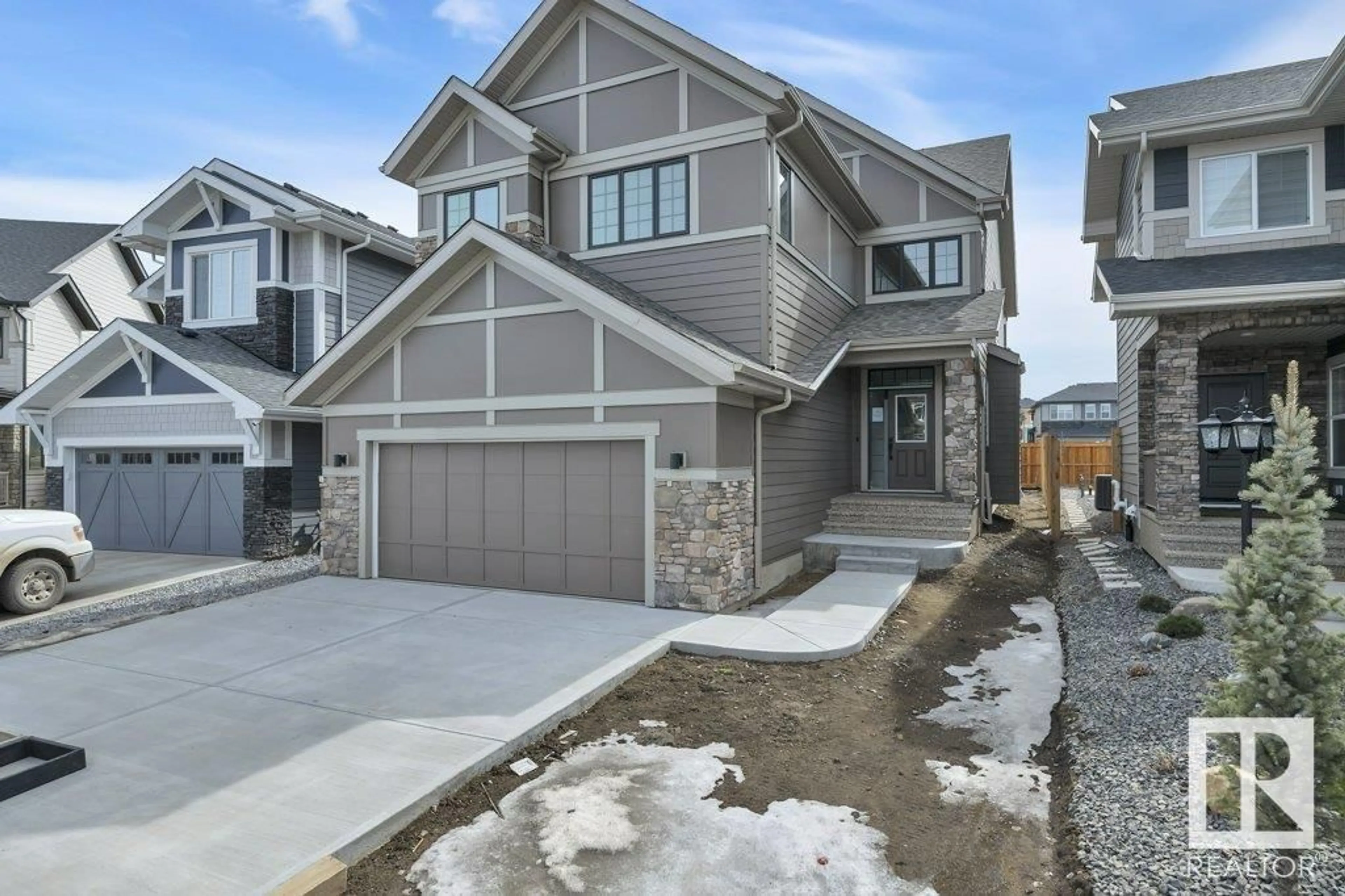 Indoor entryway for 1425 HOWES CR SW, Edmonton Alberta T6W0C3