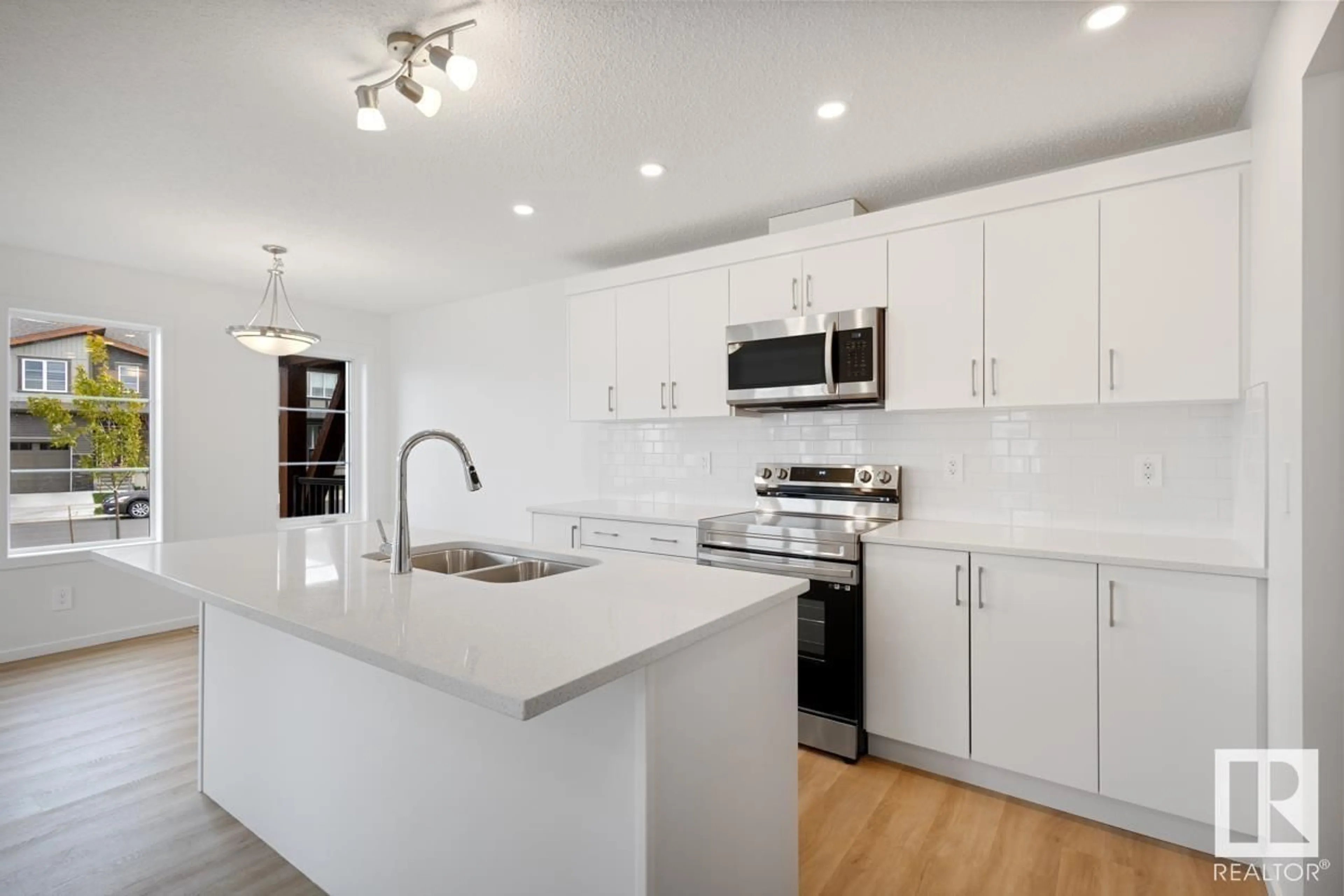 Contemporary kitchen for 1068 Cornerstone WY, Sherwood Park Alberta T8H3A3