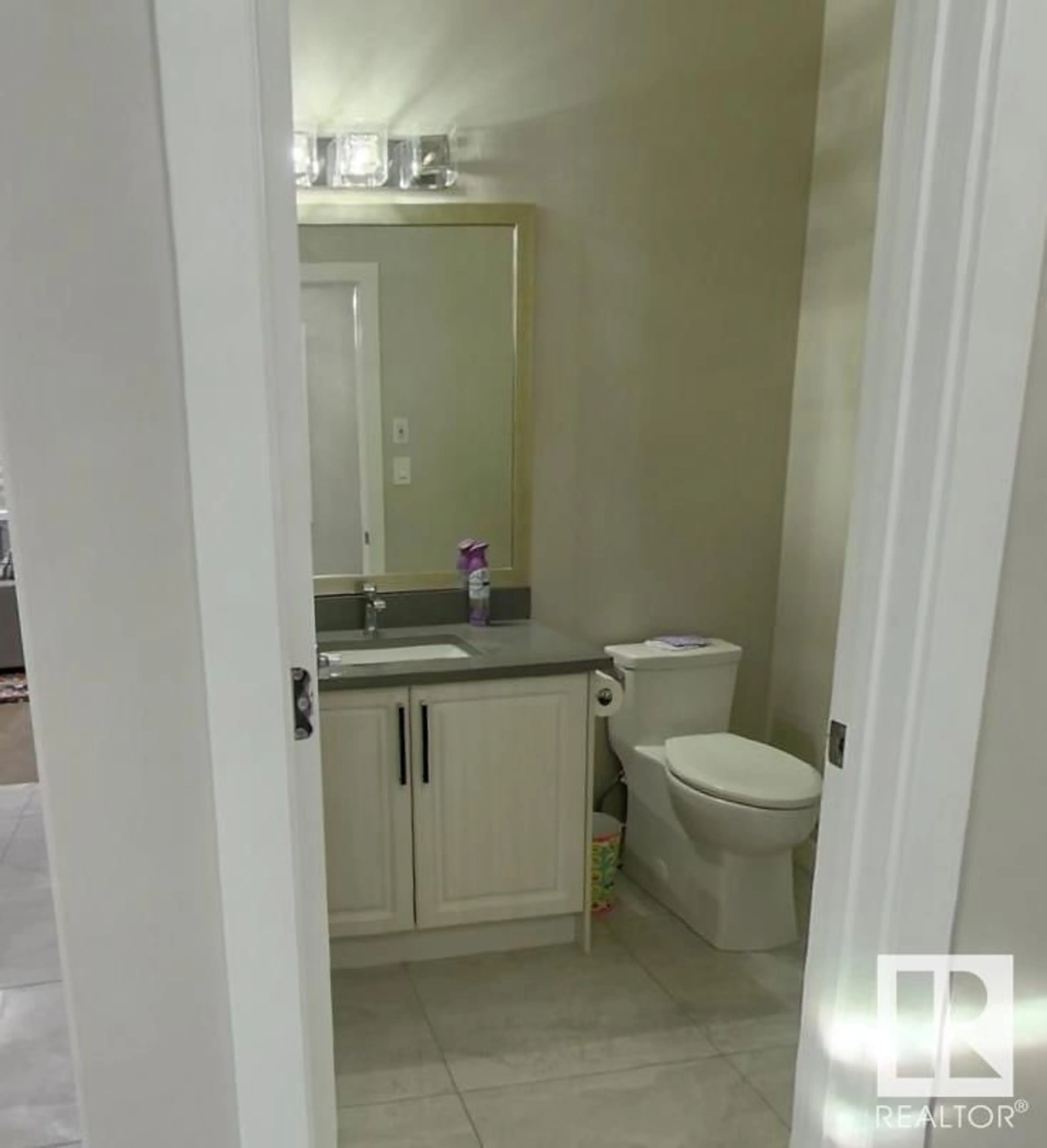 Bathroom for #67 2803 14 AV NW, Edmonton Alberta T6T2K4