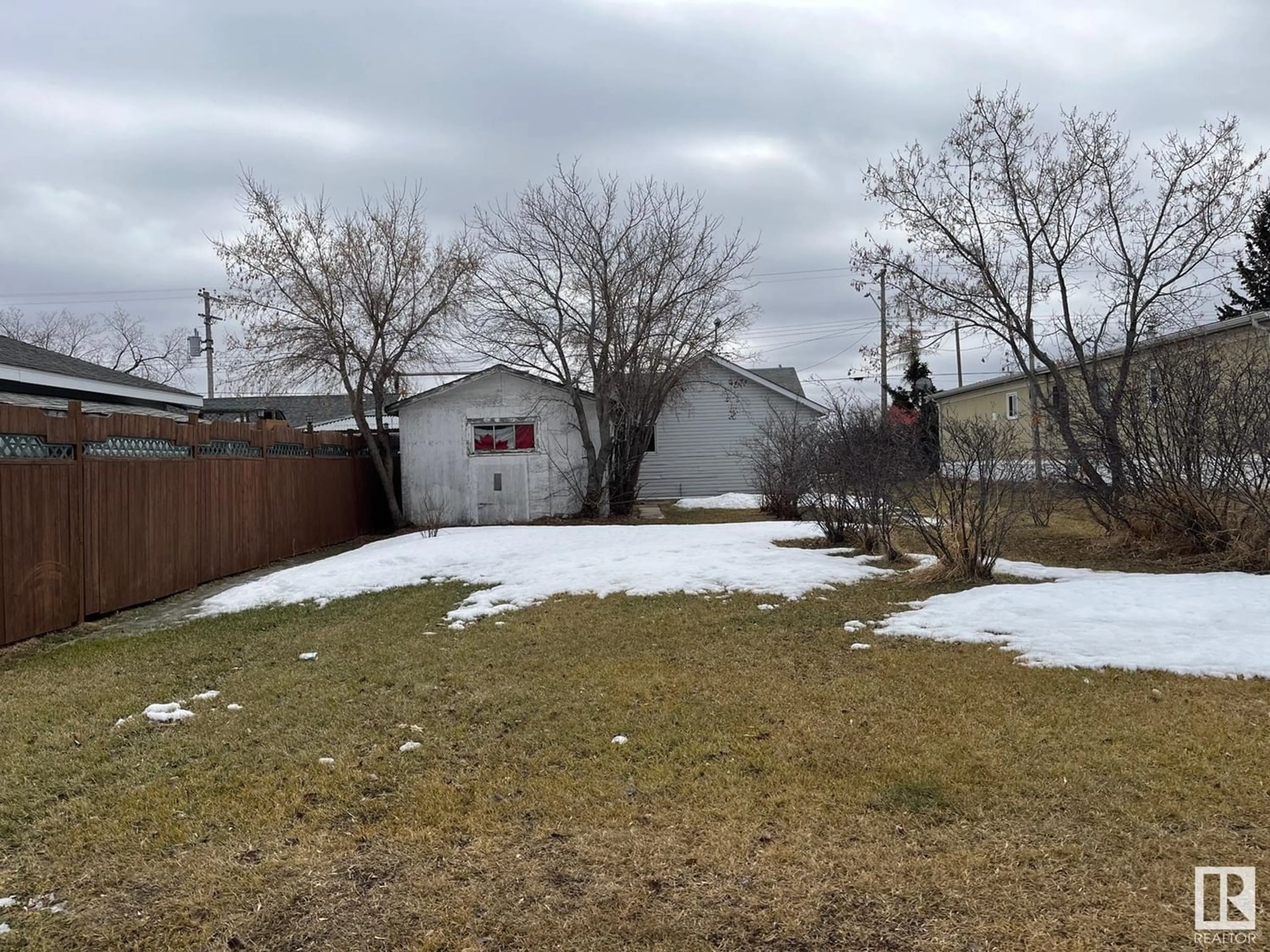 Fenced yard for 5024 52 AV, Ryley Alberta T0B4A0