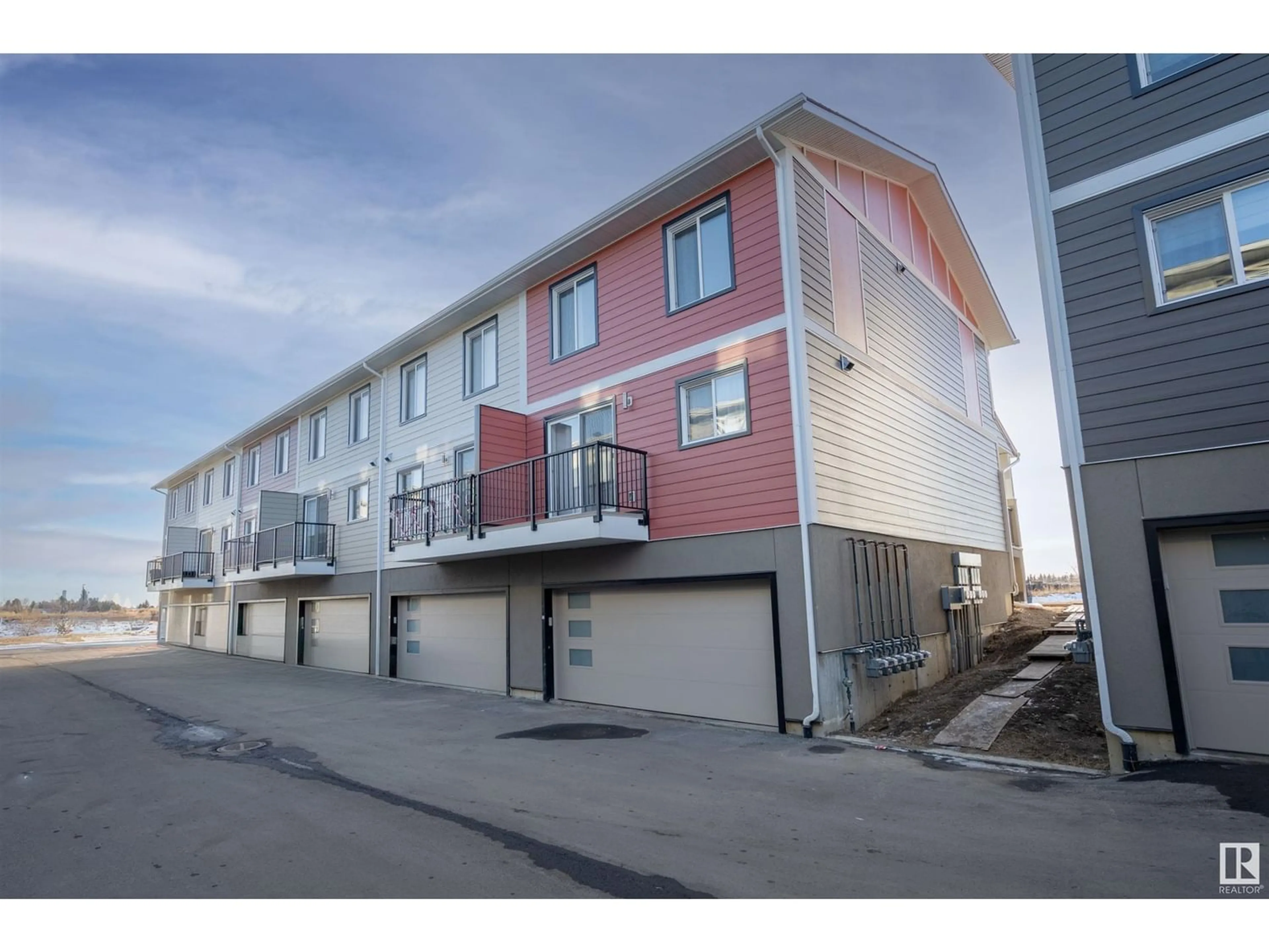 A pic from exterior of the house or condo for #17 9250 156 AV NW, Edmonton Alberta T5Z3N7