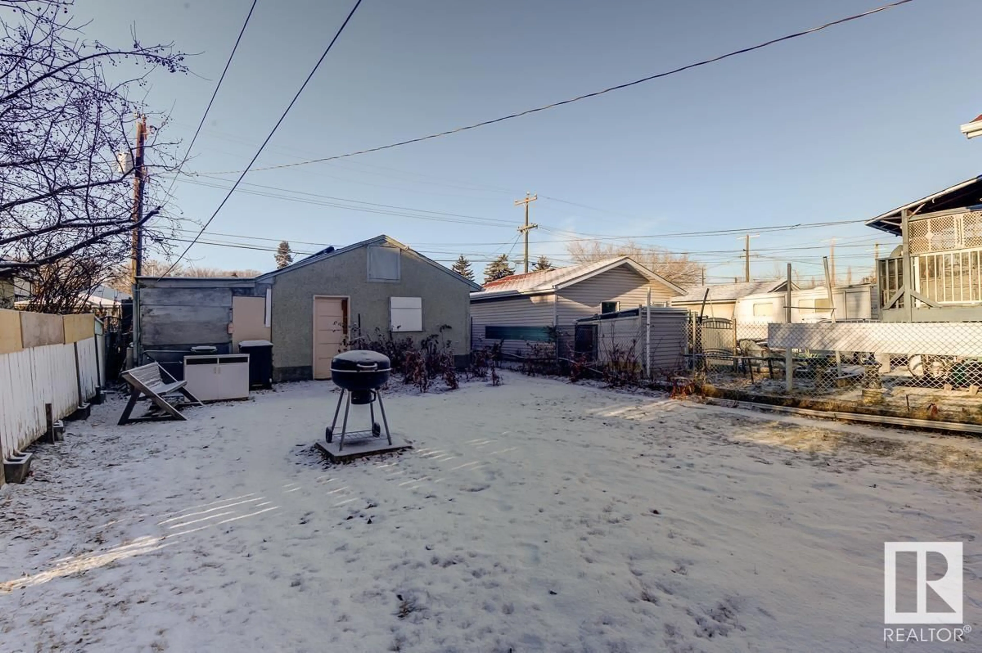 Street view for 11414 81 ST NW, Edmonton Alberta T5B2R6