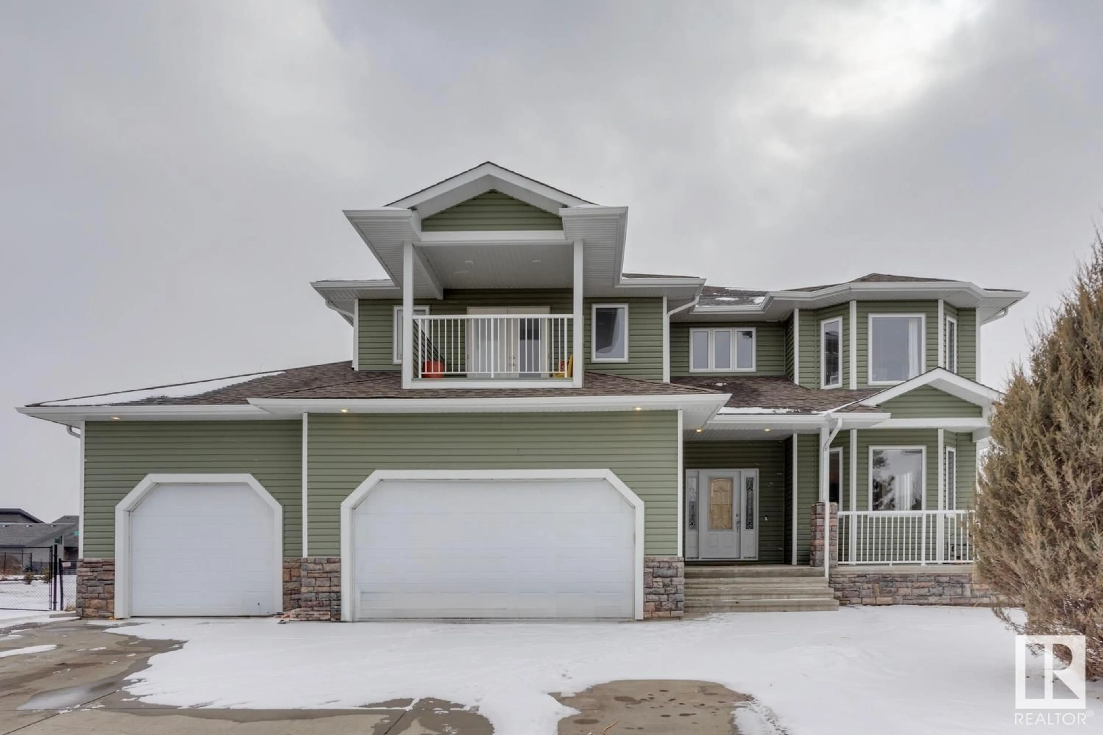Frontside or backside of a home for 115 162 AV NE, Edmonton Alberta T5Y3K5