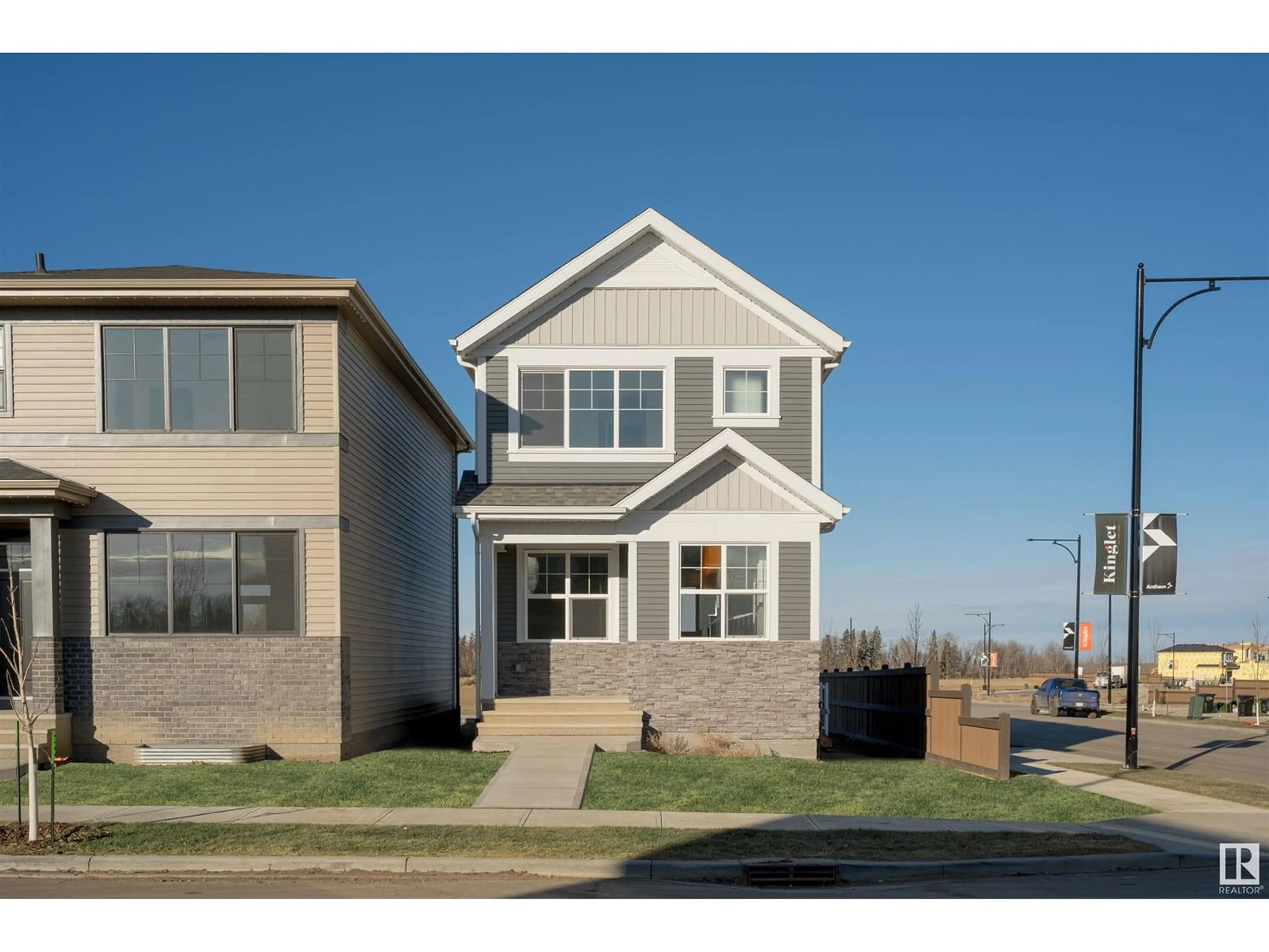 Frontside or backside of a home for 6312 176 AV NW, Edmonton Alberta T5Y4E5