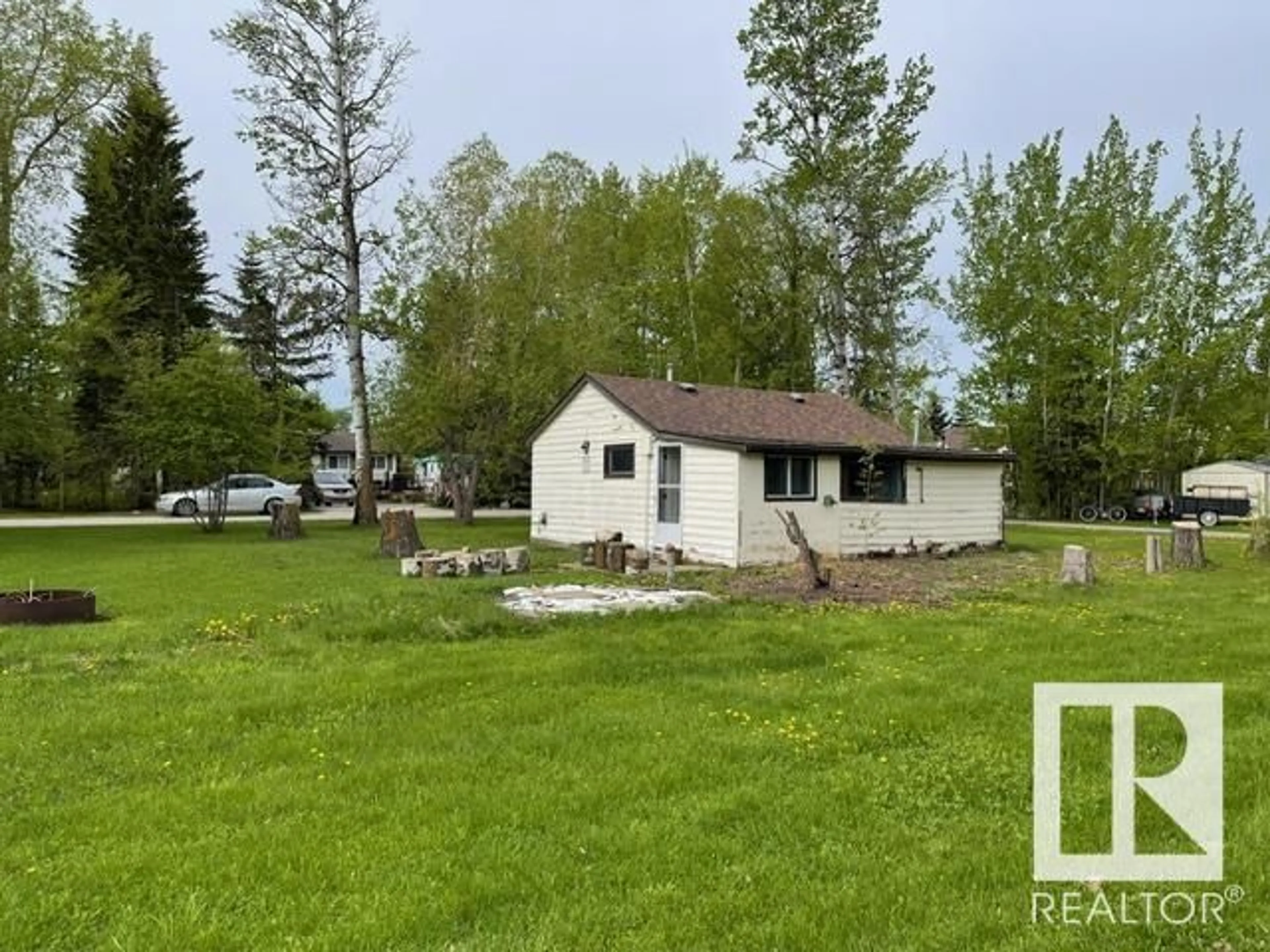 Frontside or backside of a home for 5231 48A AV, Rural Lac Ste. Anne County Alberta T0E0A0