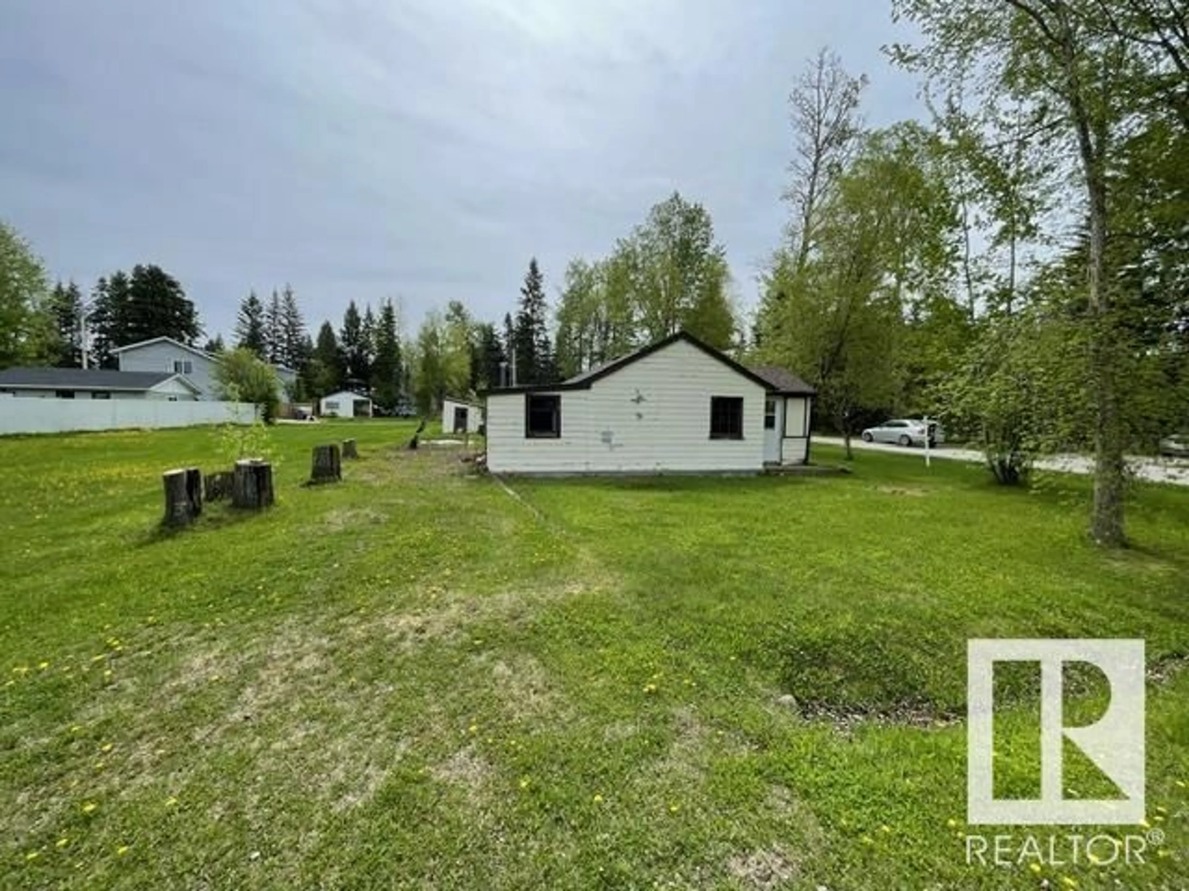 Frontside or backside of a home for 5231 48A AV, Rural Lac Ste. Anne County Alberta T0E0A0