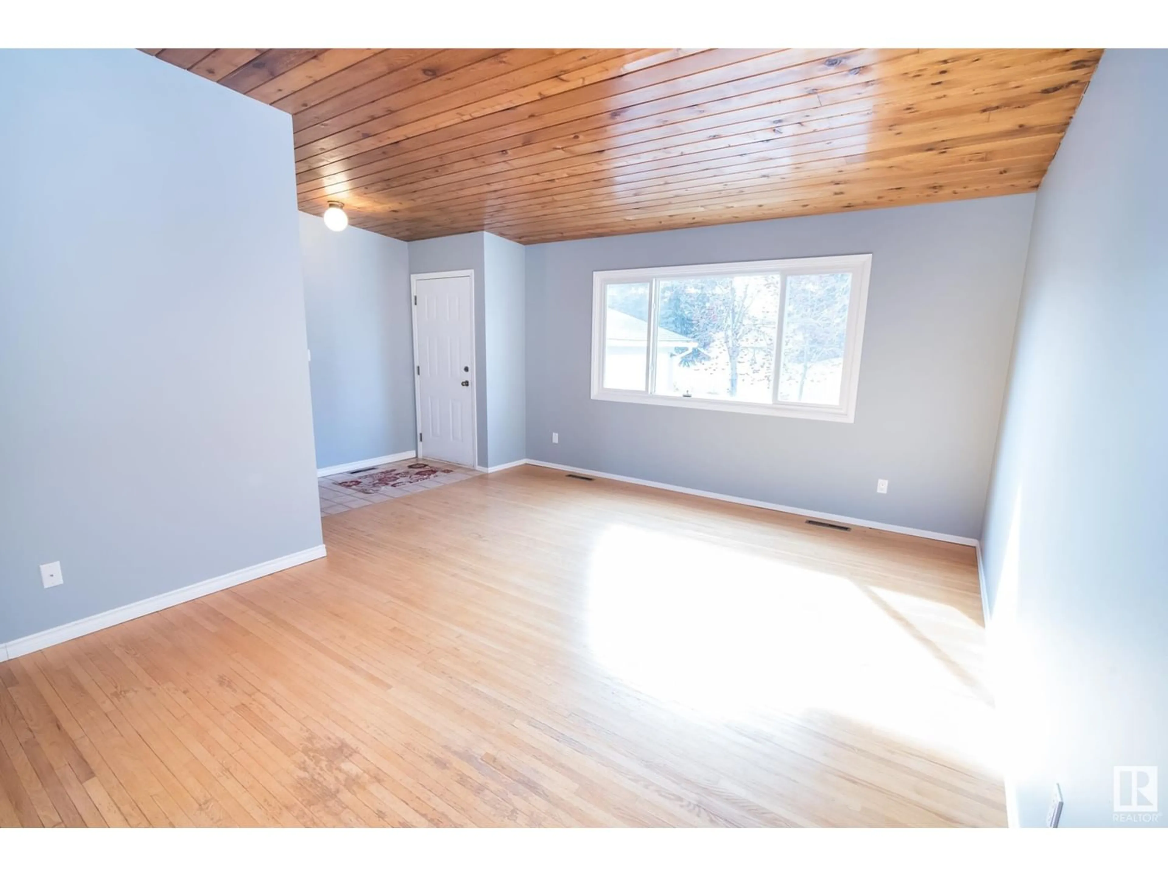 A pic of a room for 526 ALDER AV, Sherwood Park Alberta T8A1T2