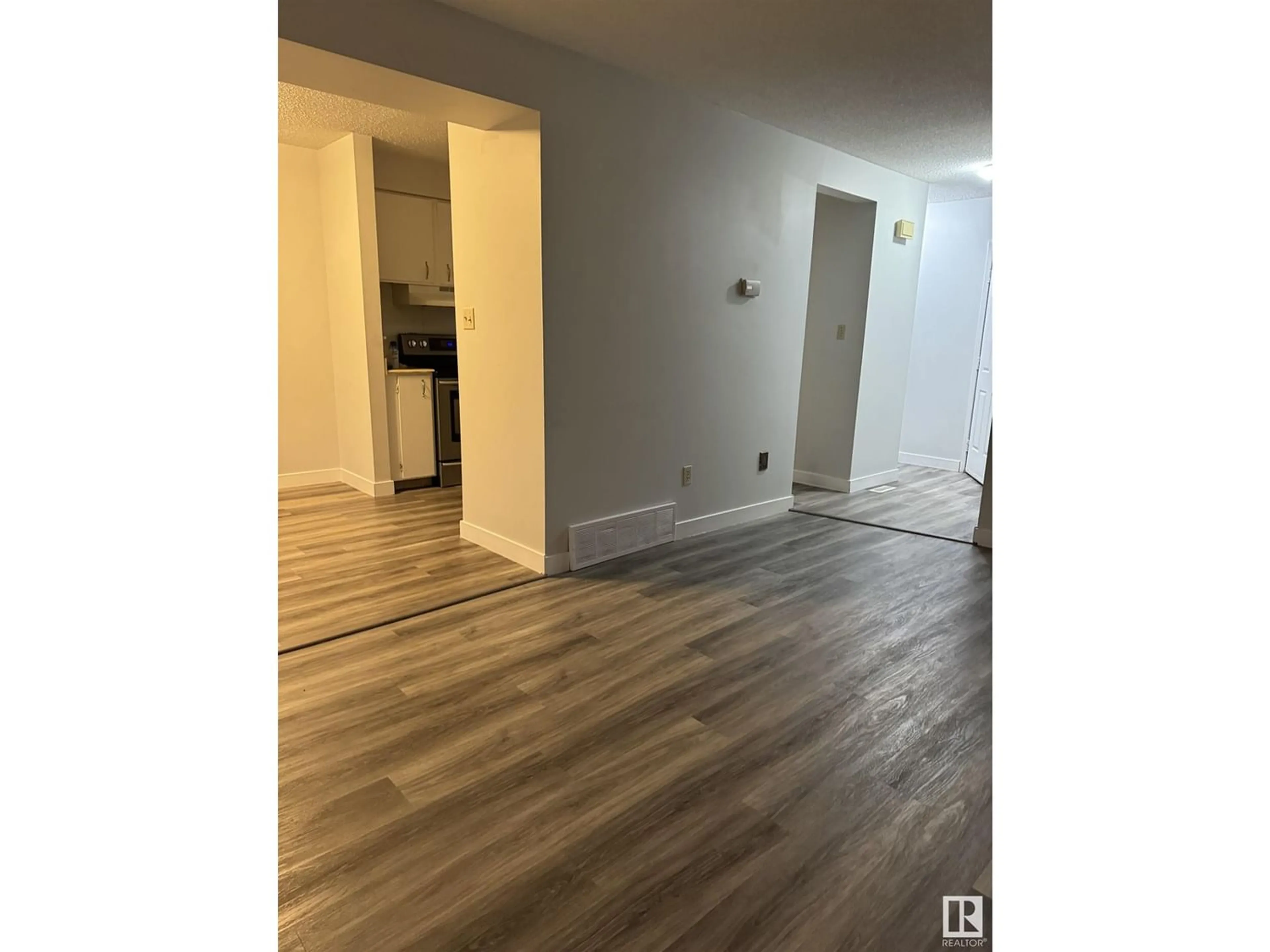 A pic of a room for 7927 27 AV NW NW, Edmonton Alberta T6K3C9