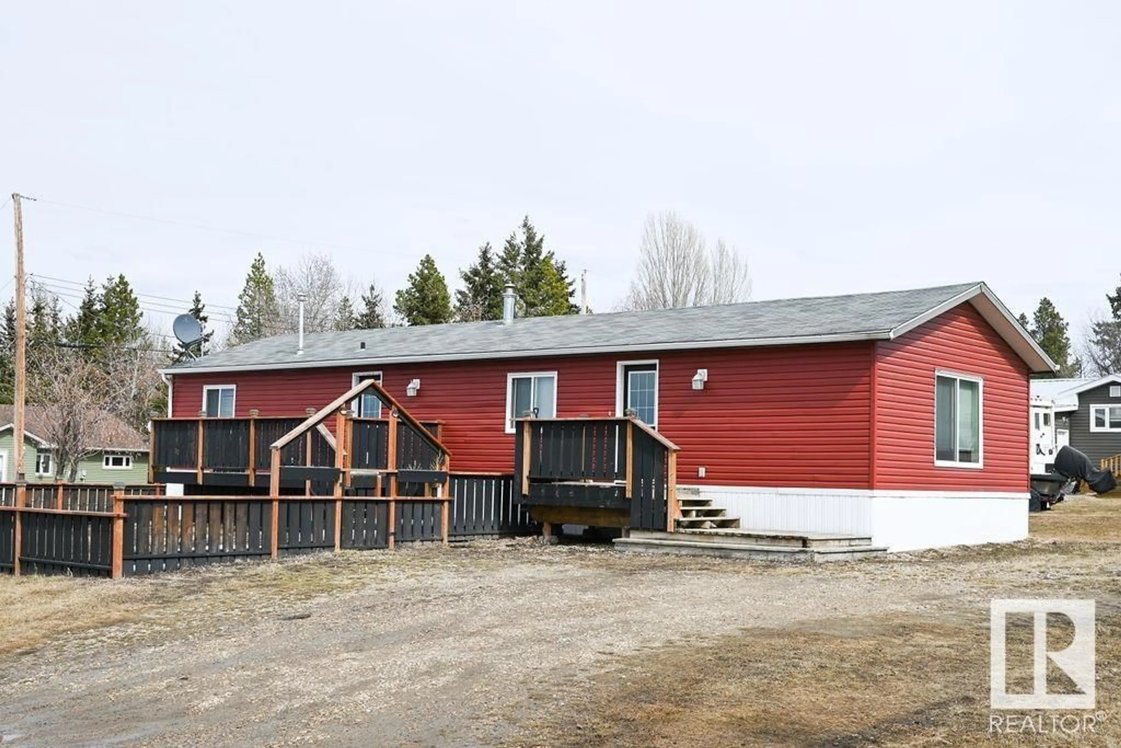 Cottage for 314 HWY 13W, Alder Flats Alberta T0C0A0