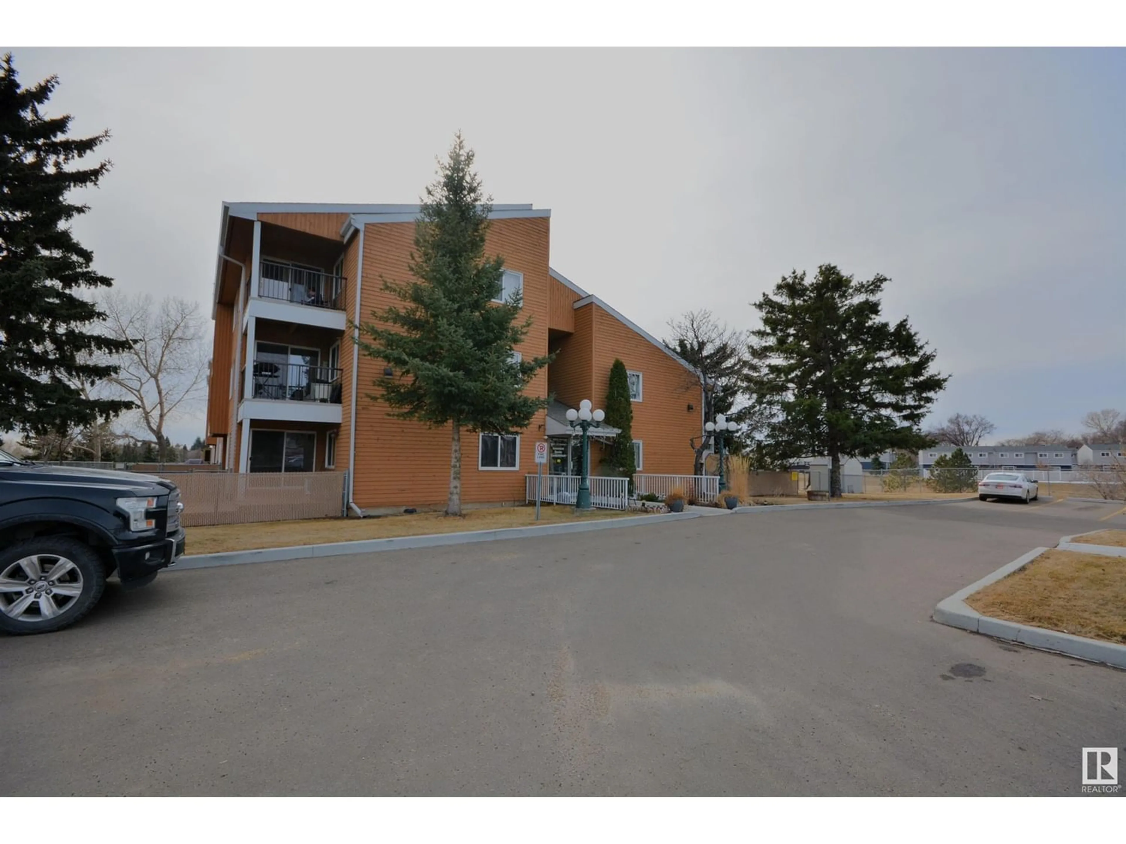 A pic from exterior of the house or condo for #203 4601 131 AV NW, Edmonton Alberta T5A3G7