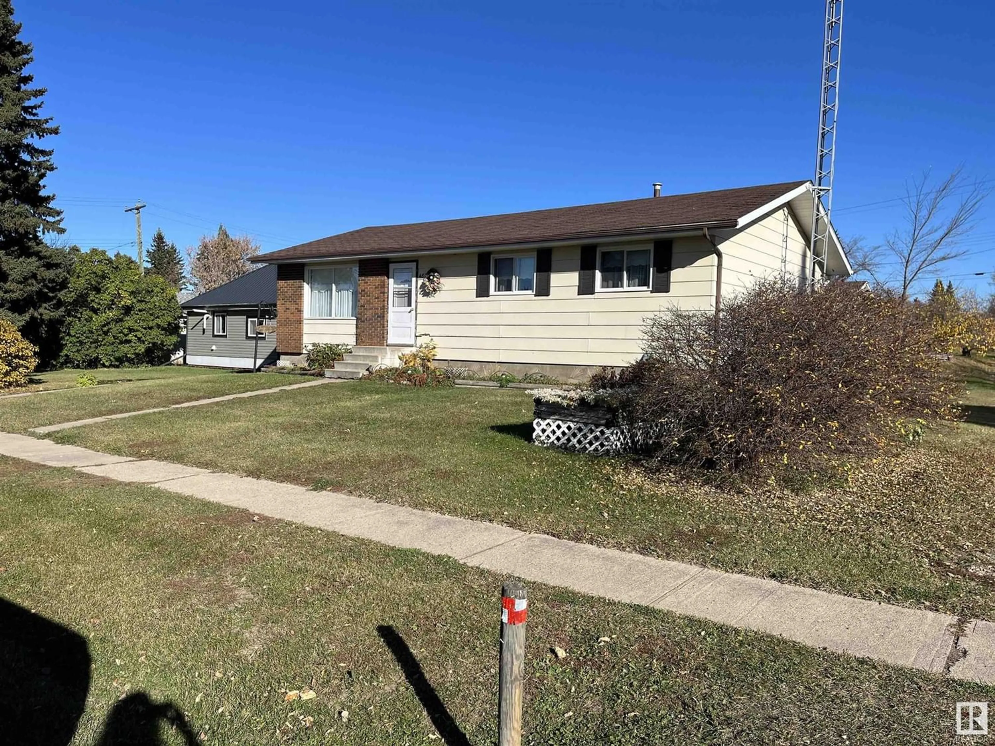 Frontside or backside of a home for 4815 52 St, Glendon Alberta T0A1P0